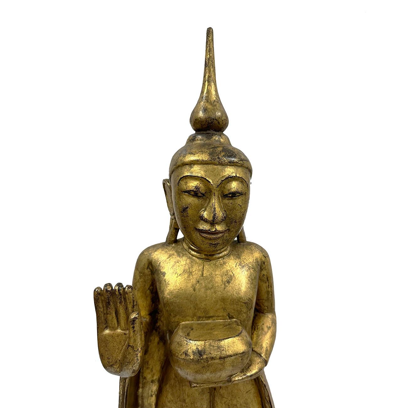 Chinese Export Mid-20th Century Carved Wooden Gilt Standing Thai Buddha Statues, Set of 4 For Sale