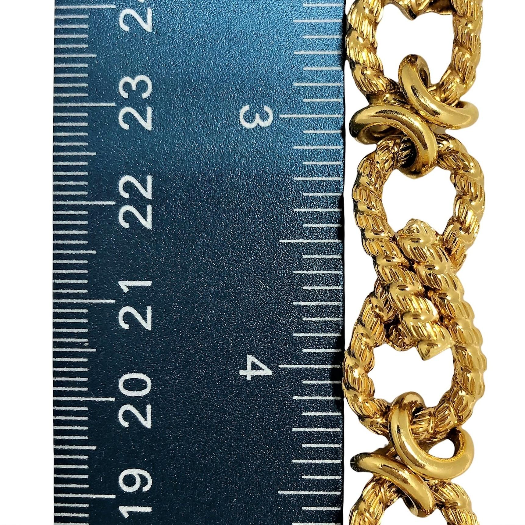 Mid-20th Century Casual Eternity Link 18k Gold Bracelet 1