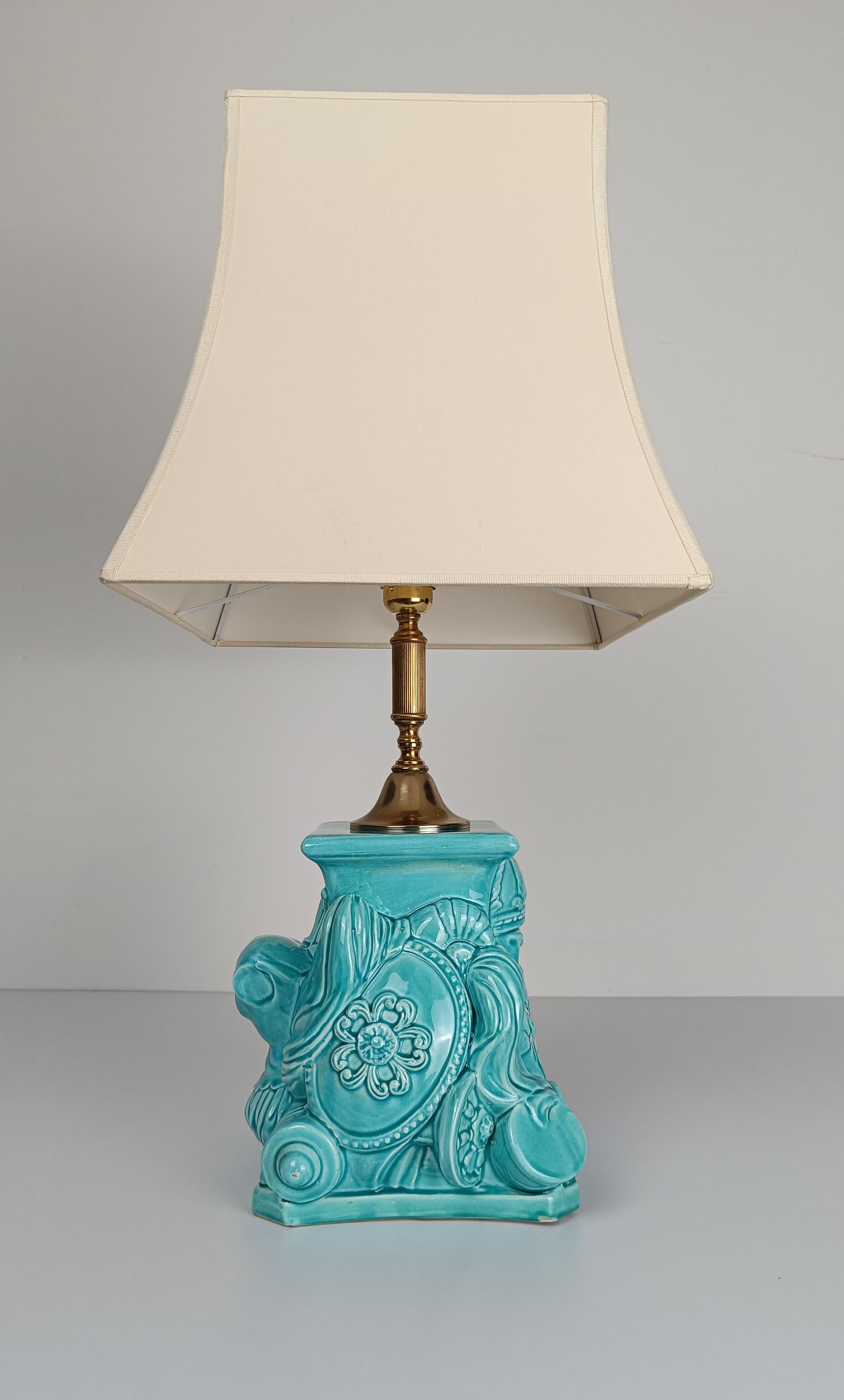 Mid 20th Century Ceramic Lamp Decorated with Italian Renaissance Arms and Armor For Sale 5