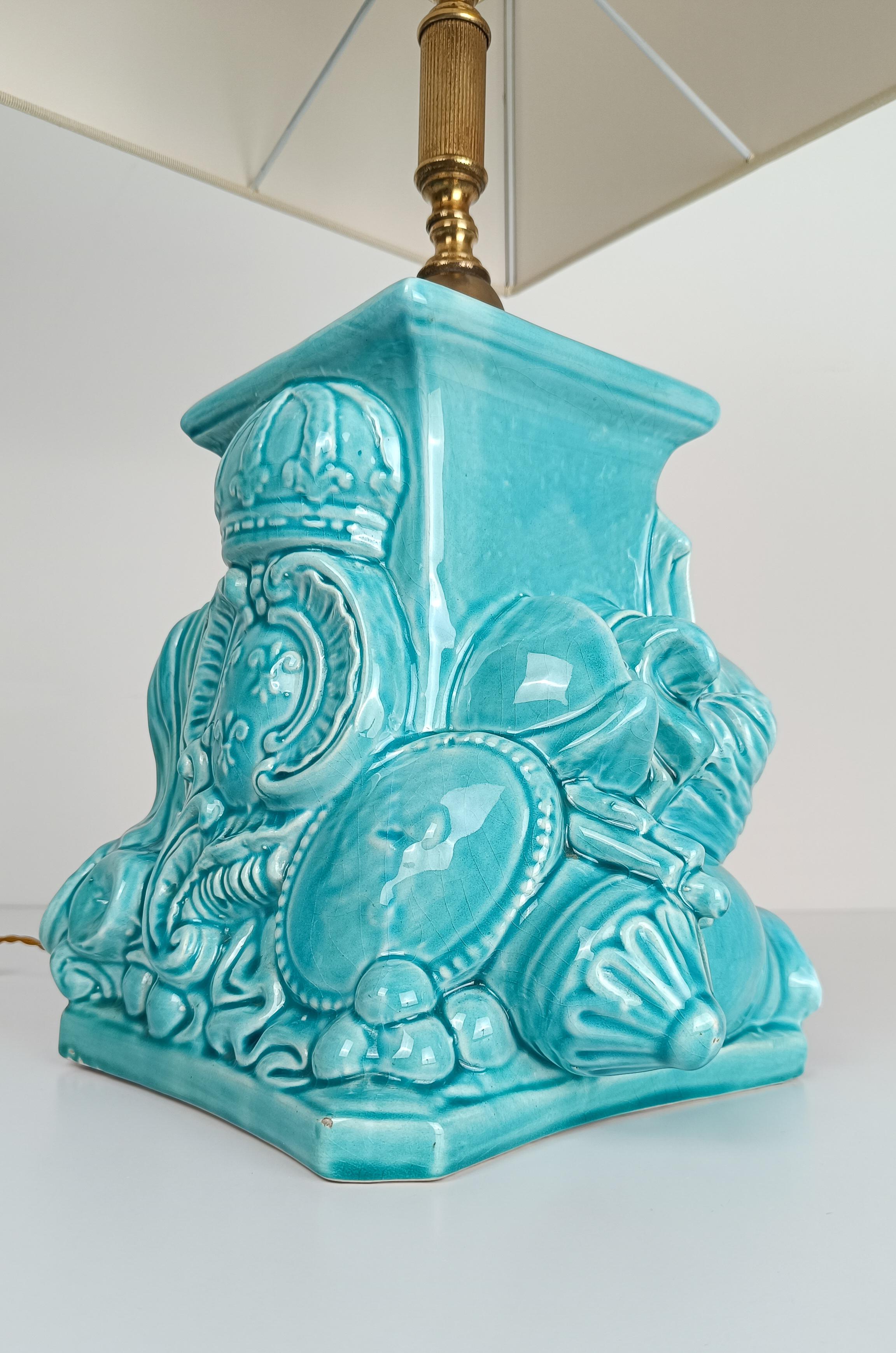 Mid 20th Century Ceramic Lamp Decorated with Italian Renaissance Arms and Armor For Sale 13