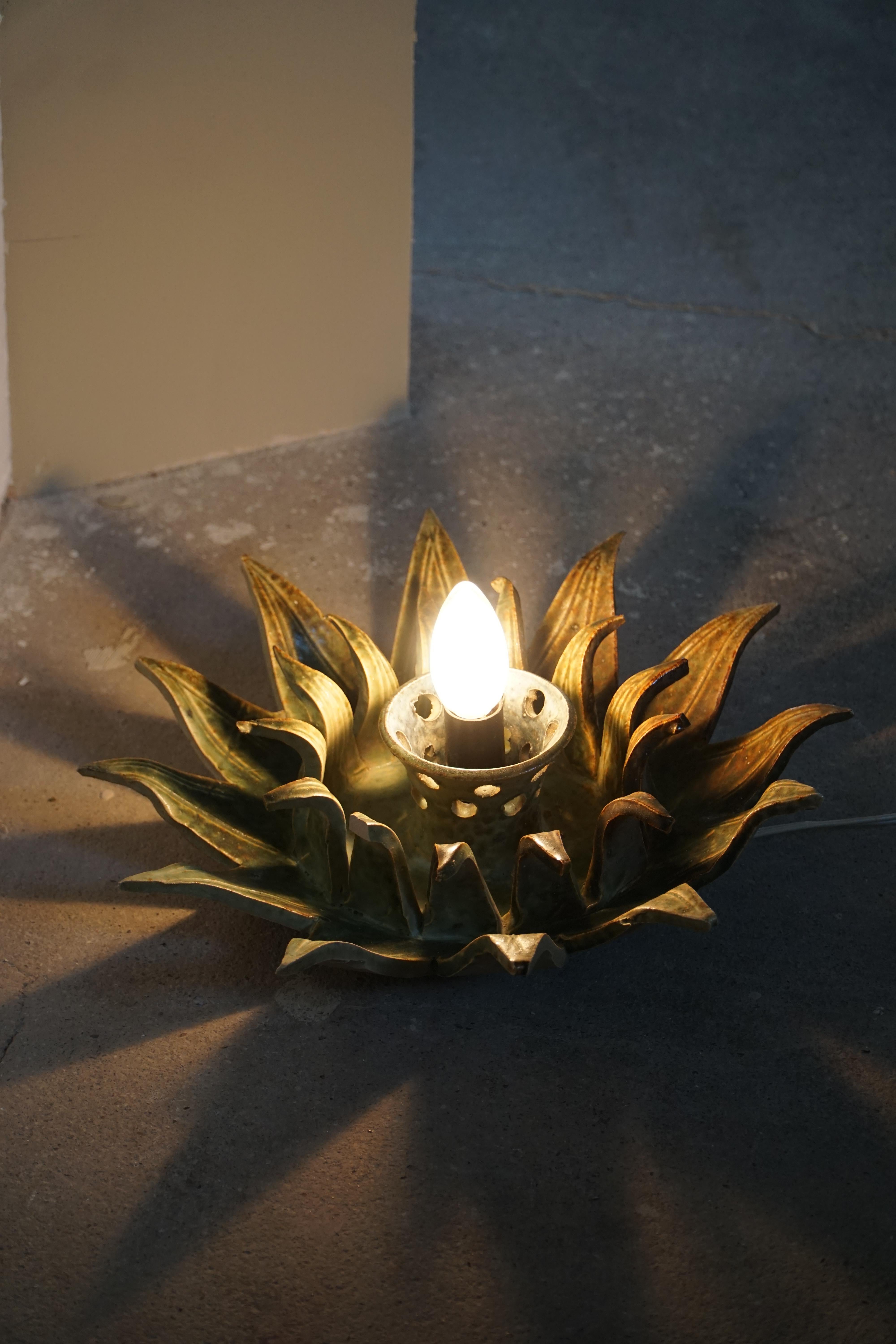 Mitte des 20. Jahrhunderts Keramik Sunburst Wandlampe oder dekorative Wand-Skulptur, 1960er Jahre im Angebot 10