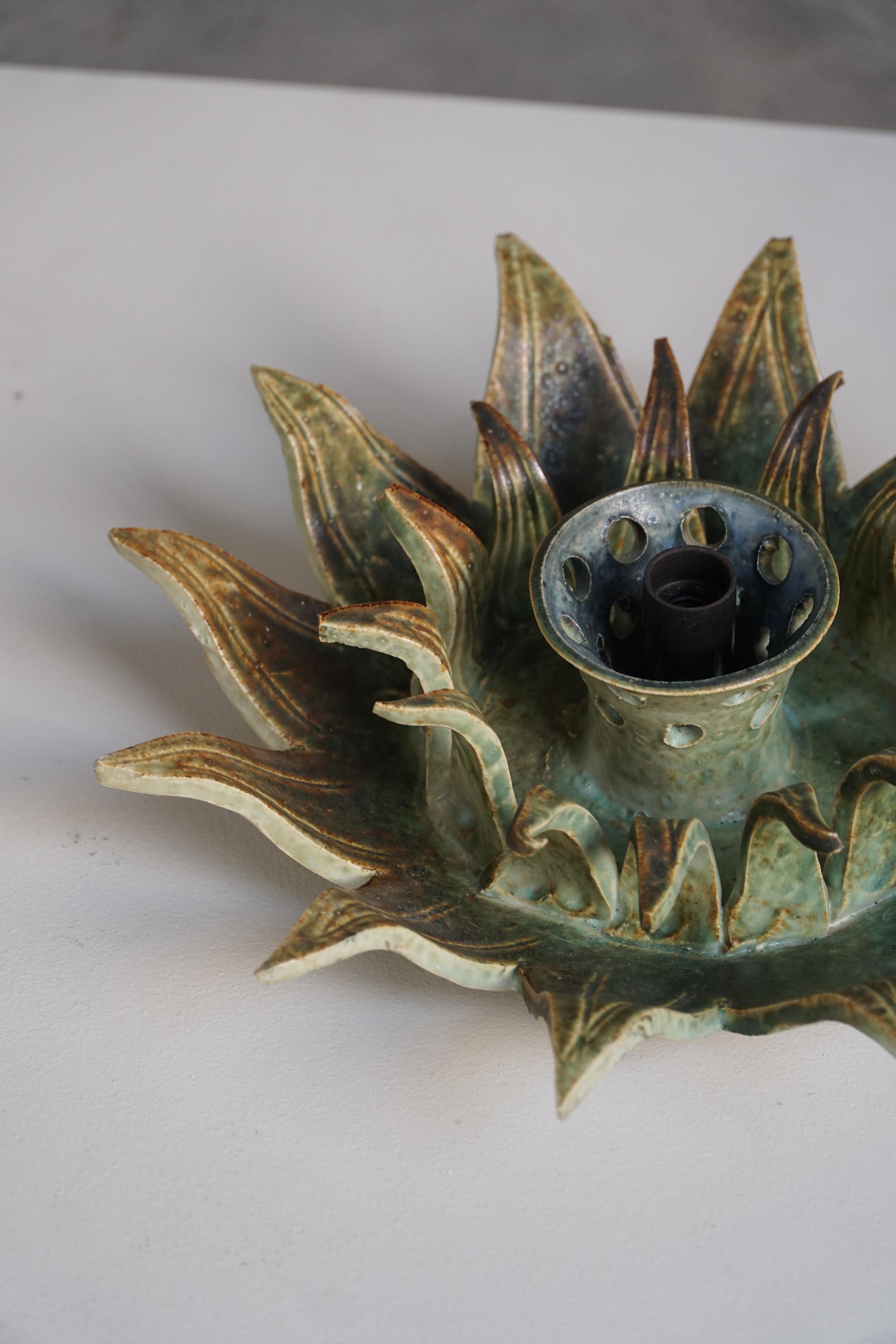 Mitte des 20. Jahrhunderts Keramik Sunburst Wandlampe oder dekorative Wand-Skulptur, 1960er Jahre im Angebot 2