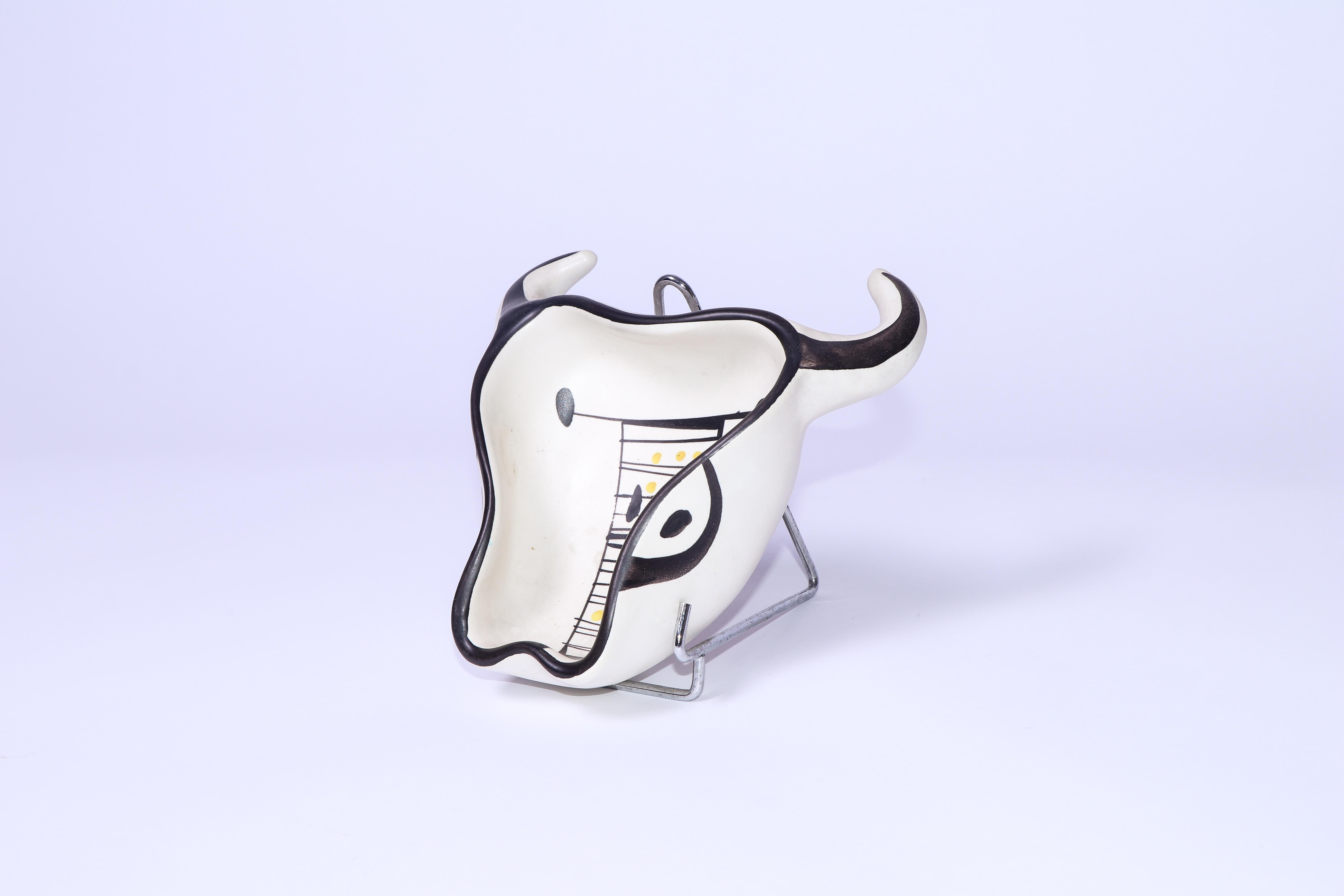 French Mid 20th Century Ceramic Toro Vide-Poche from Vallauris For Sale