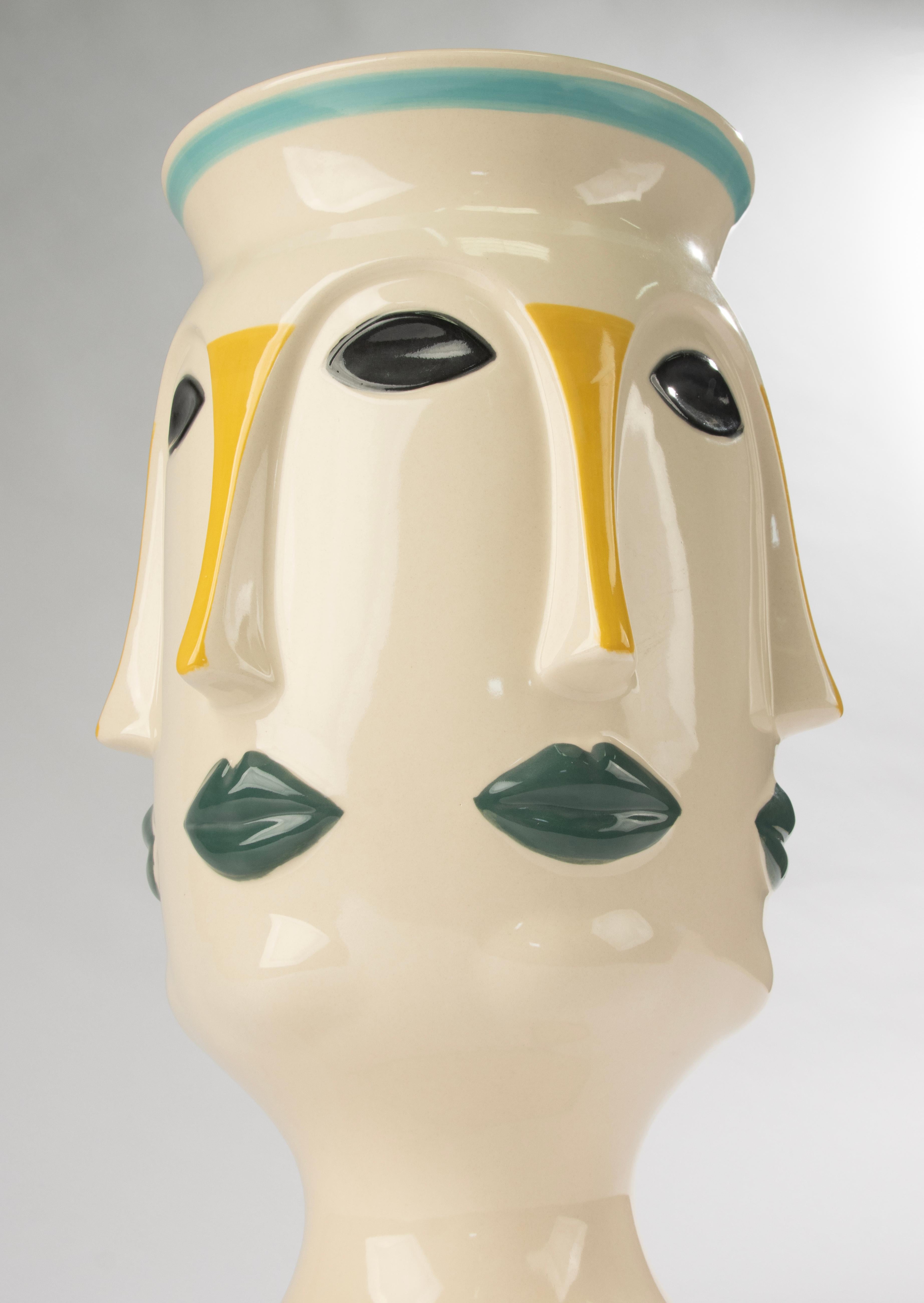 Vase en céramique du milieu du 20e siècle - Vallauris AM - Décoré à la main - Visages cubistes en vente 2