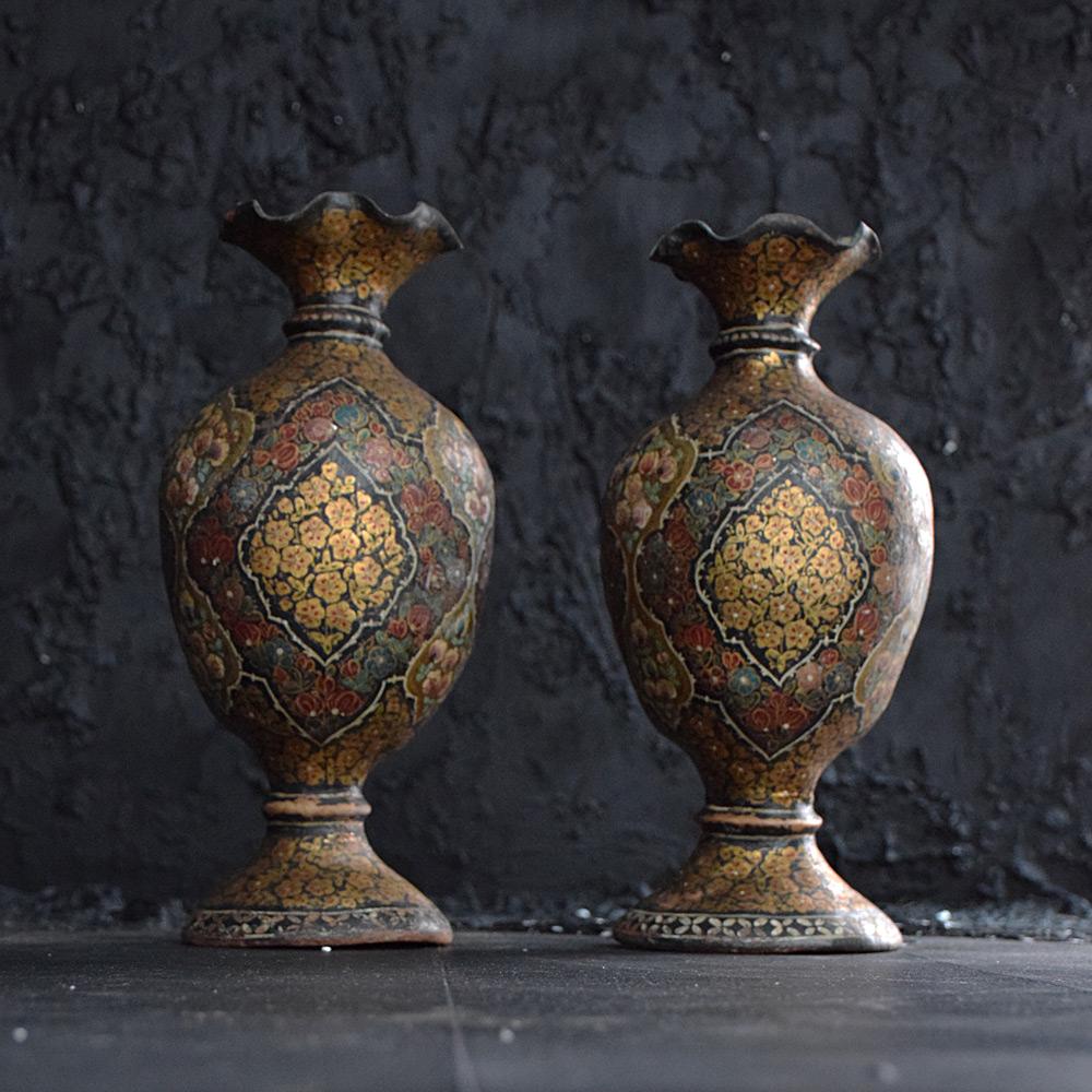 Mid-20th Century Ceremonial Vases In Fair Condition For Sale In London, GB