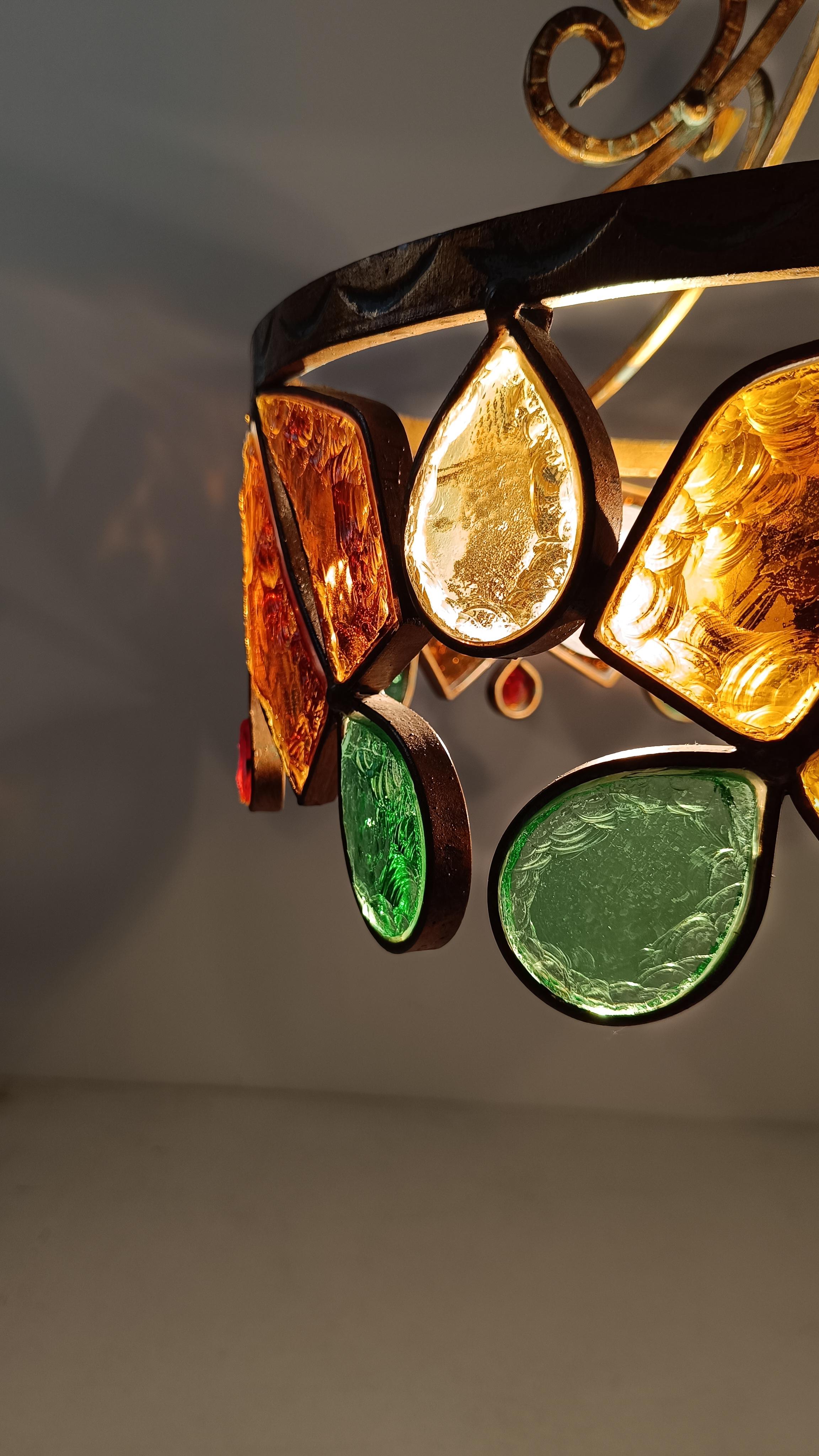 Lustre du milieu du XXe siècle en fer forgé doré et verre Hammer par LONGOBARD en vente 13