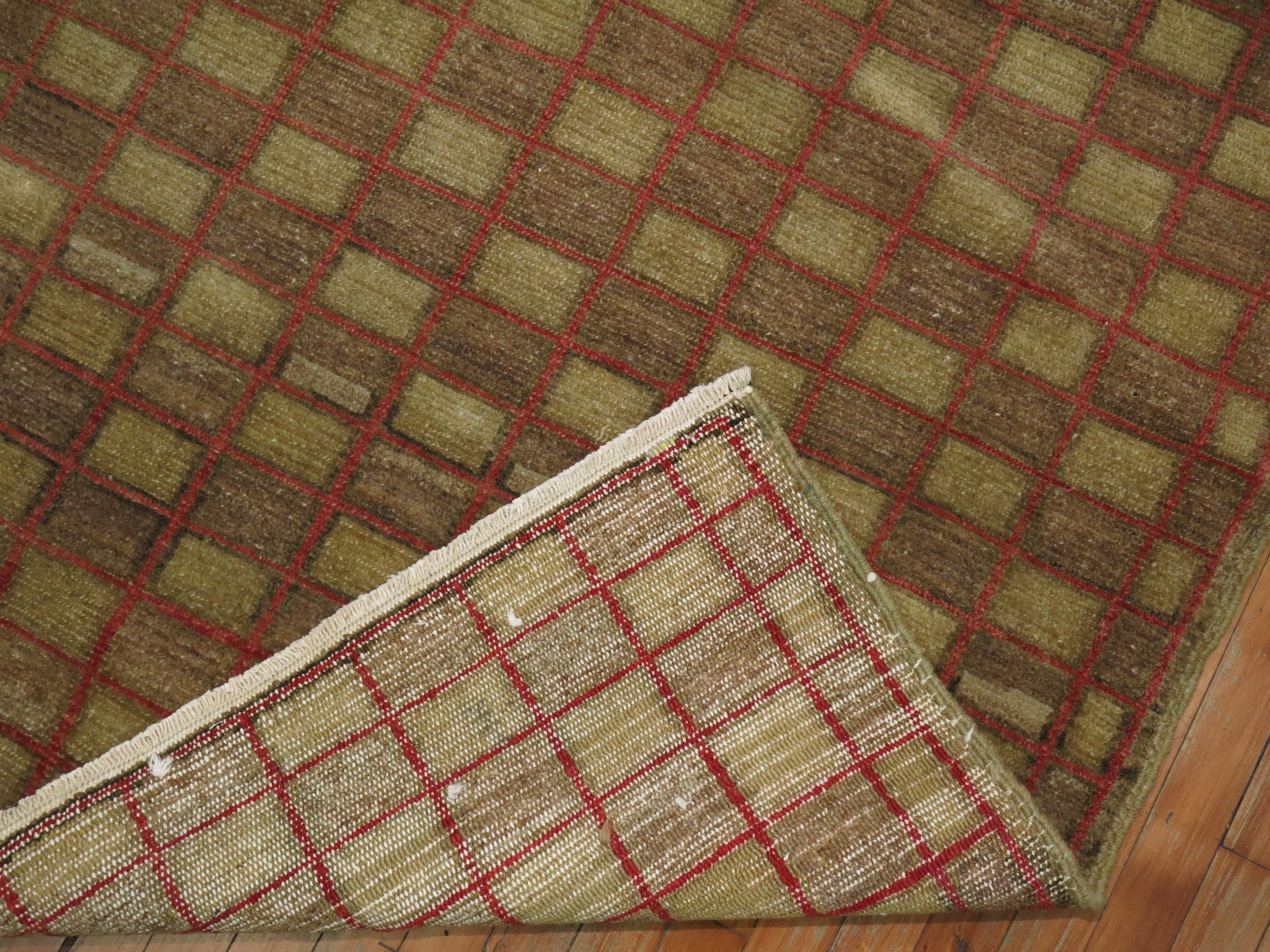 Alfombra Anatolia Turca Vintage Marrón Cuadriculada Mediados Siglo XX Tamaño Habitación Turco en venta