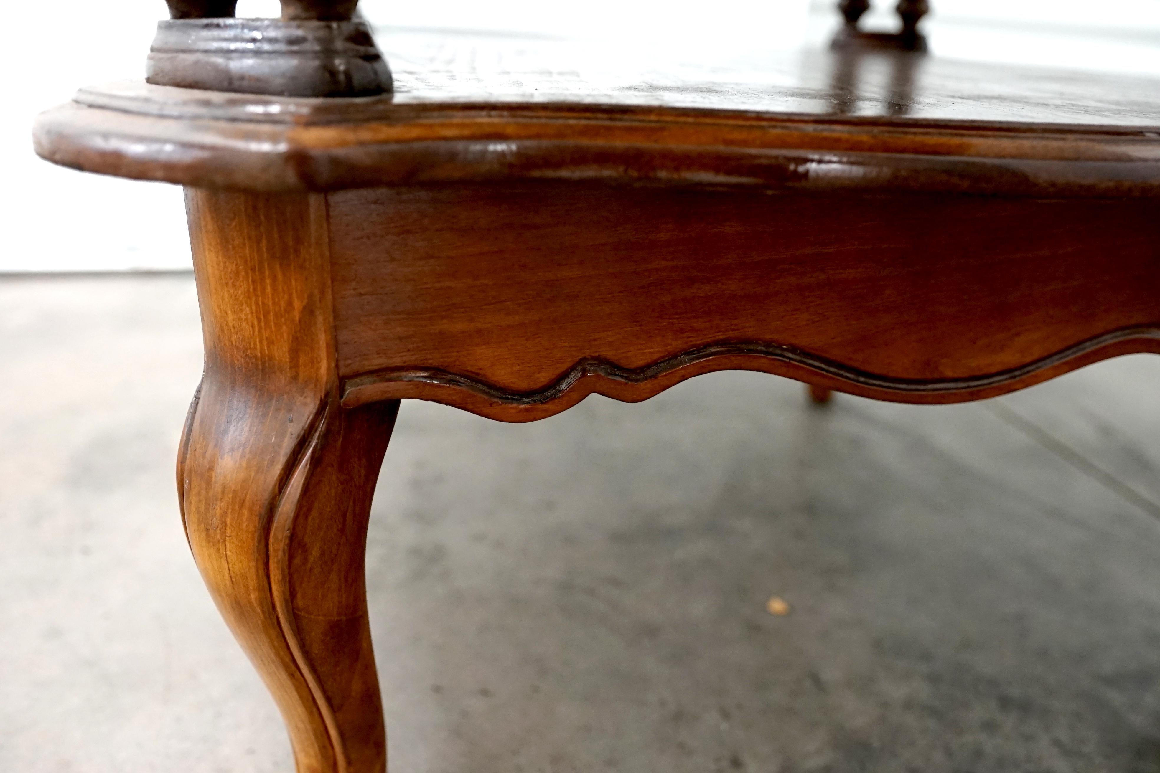 Stained Mid-20th Century Cherry Two Tier Queen Anne Style Occasional Table For Sale
