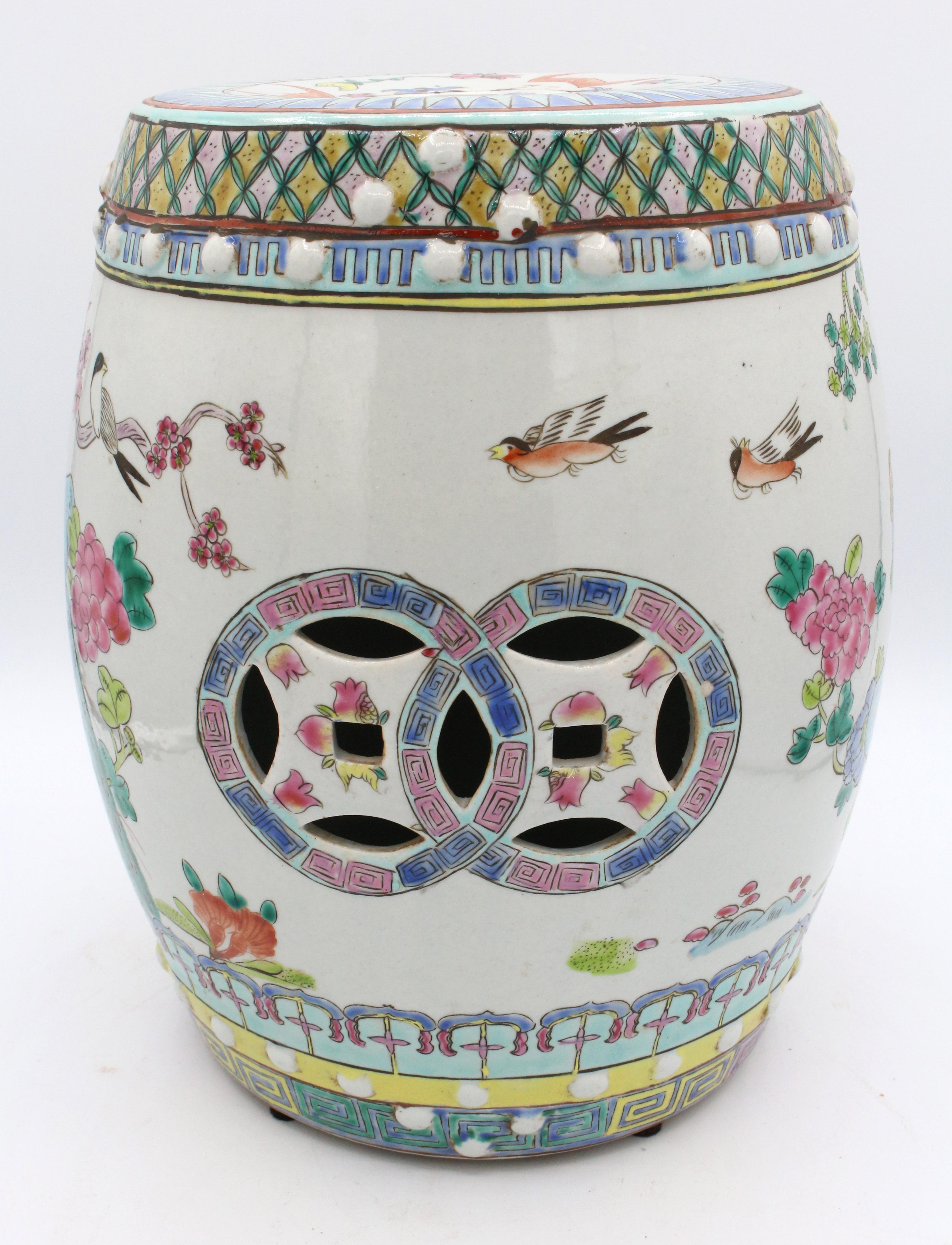 Mid-20th Century Child's Size Chinese Porcelain Garden Seat In Good Condition In Chapel Hill, NC