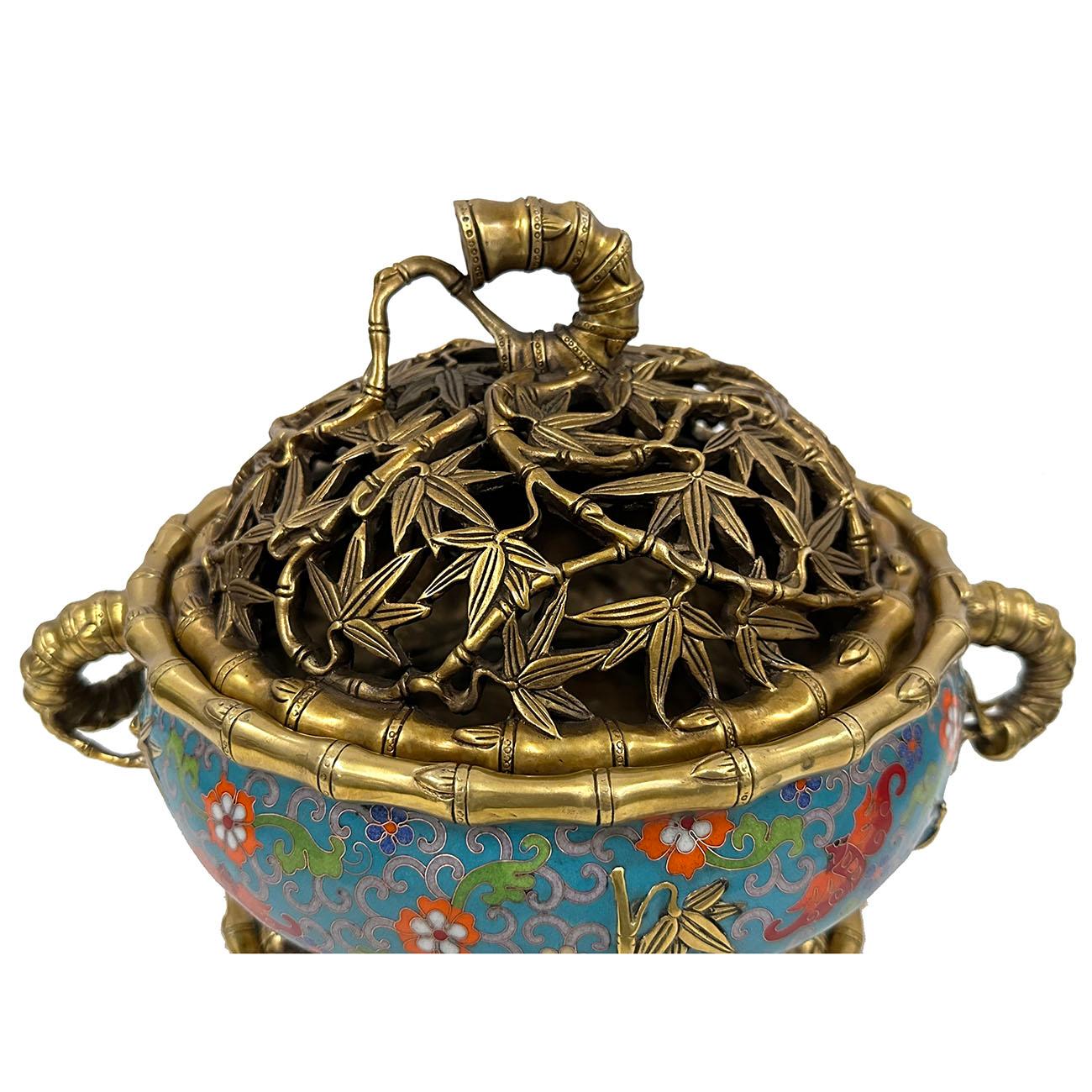 Take look at this magnificent Chinese Antique Cloisonne incense Burner. Very fine quality enameling throughout. it is a majestically hand-crafted works of art in Museum quality that is sure to capture everyone’s attention. There are a lot of gold