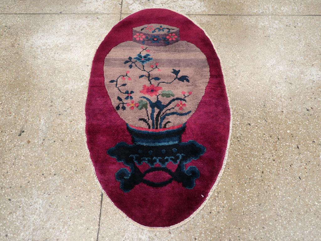 Mid-20th Century Chinese Art Deco Oval Throw Rugs For Sale 5