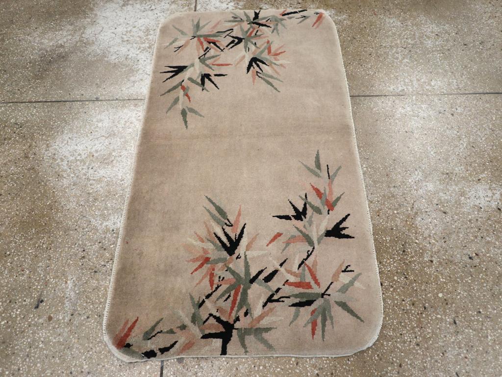 Mid-20th Century Chinese Art Deco throw rugs For Sale 6