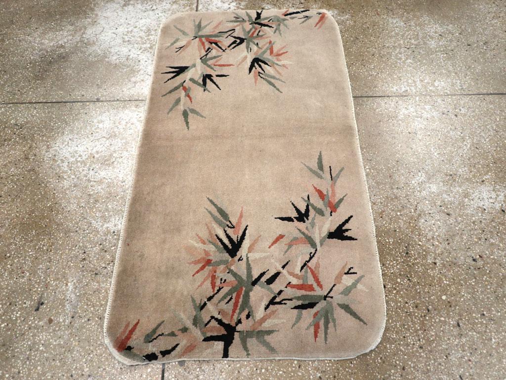 Tapis chinois Art déco du milieu du 20e siècle en vente 4