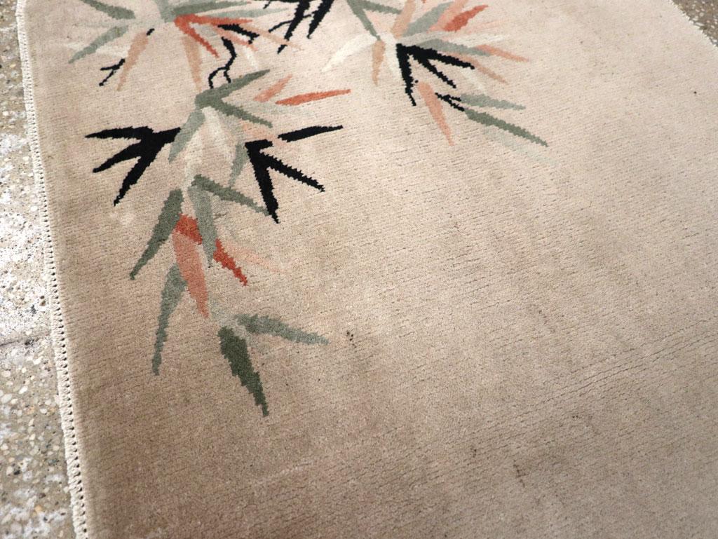 Tapis chinois Art déco du milieu du 20e siècle Excellent état - En vente à New York, NY