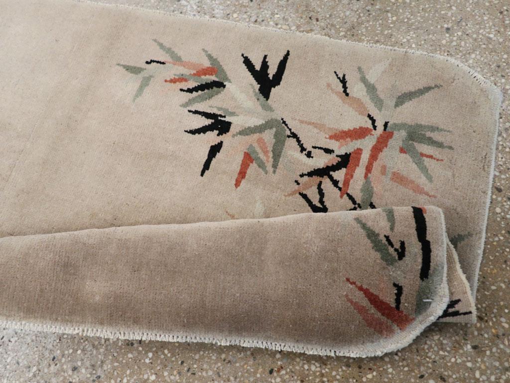 Mid-20th Century Chinese Art Deco throw rugs For Sale 4