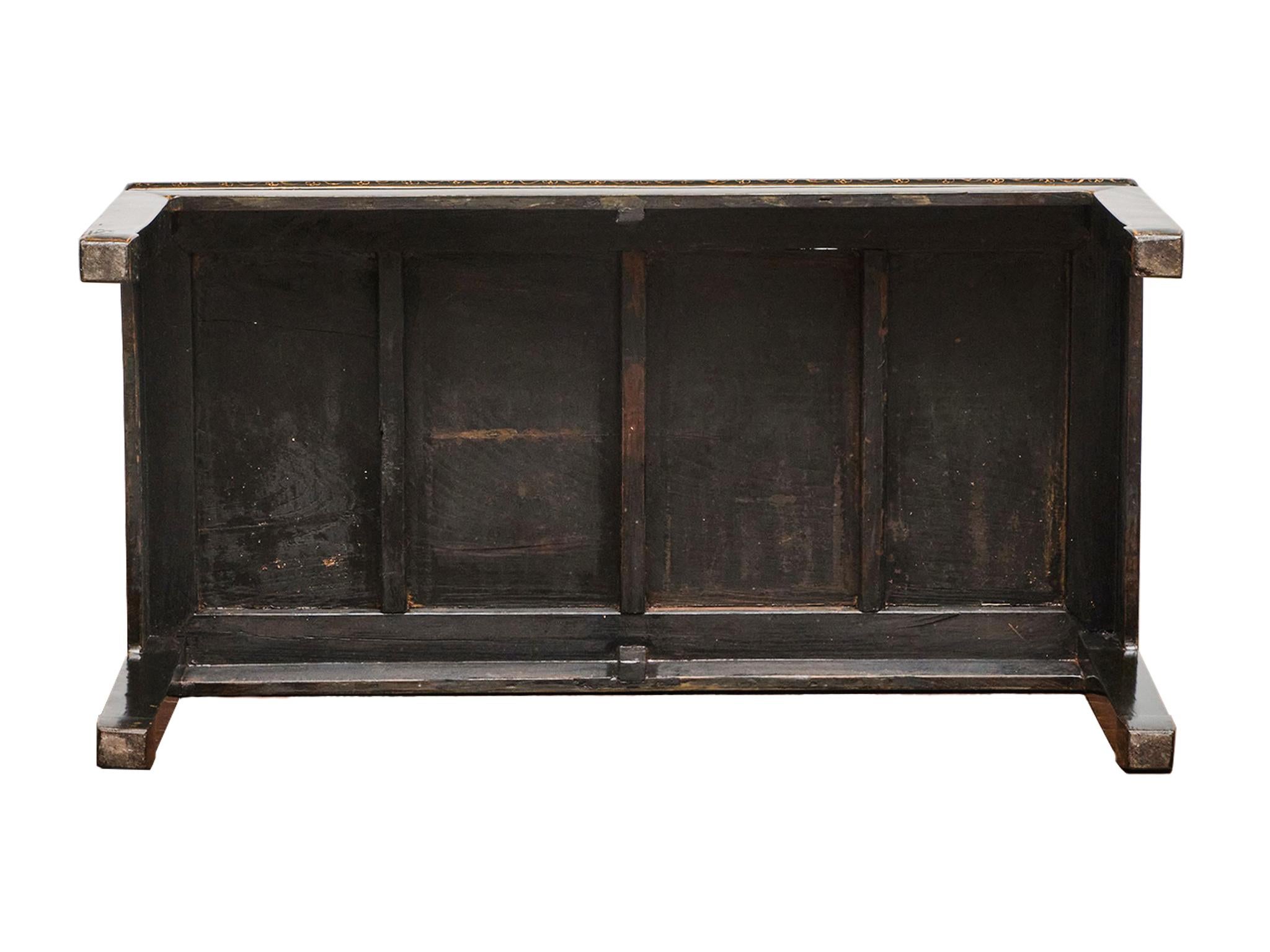 Table basse chinoise en laque noire du milieu du 20e siècle en vente 1
