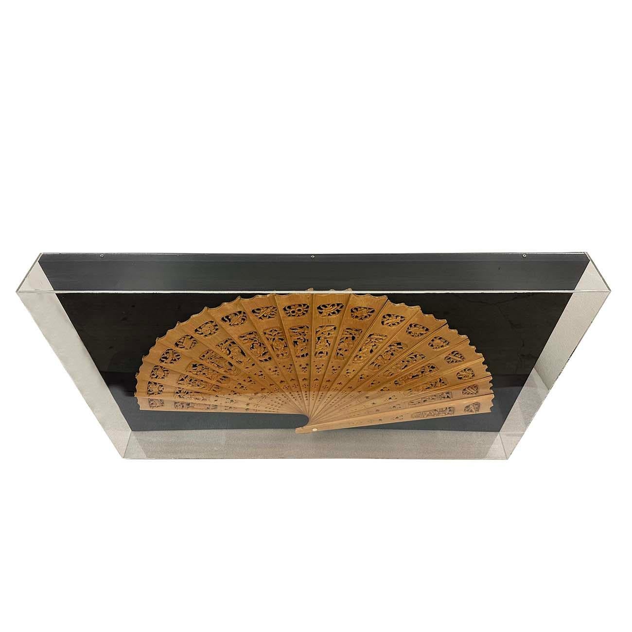 Mid-20th Century Chinese Boxwood Carved Decorative Fan For Sale 5