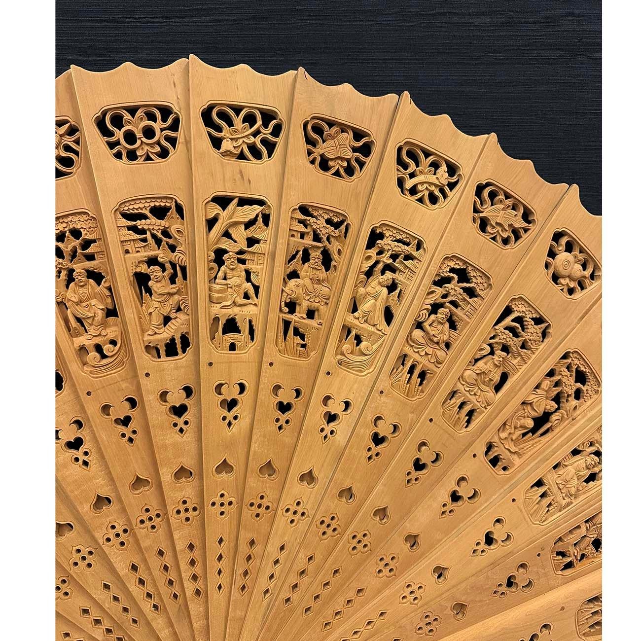 Mid-20th Century Chinese Boxwood Carved Decorative Fan For Sale 1