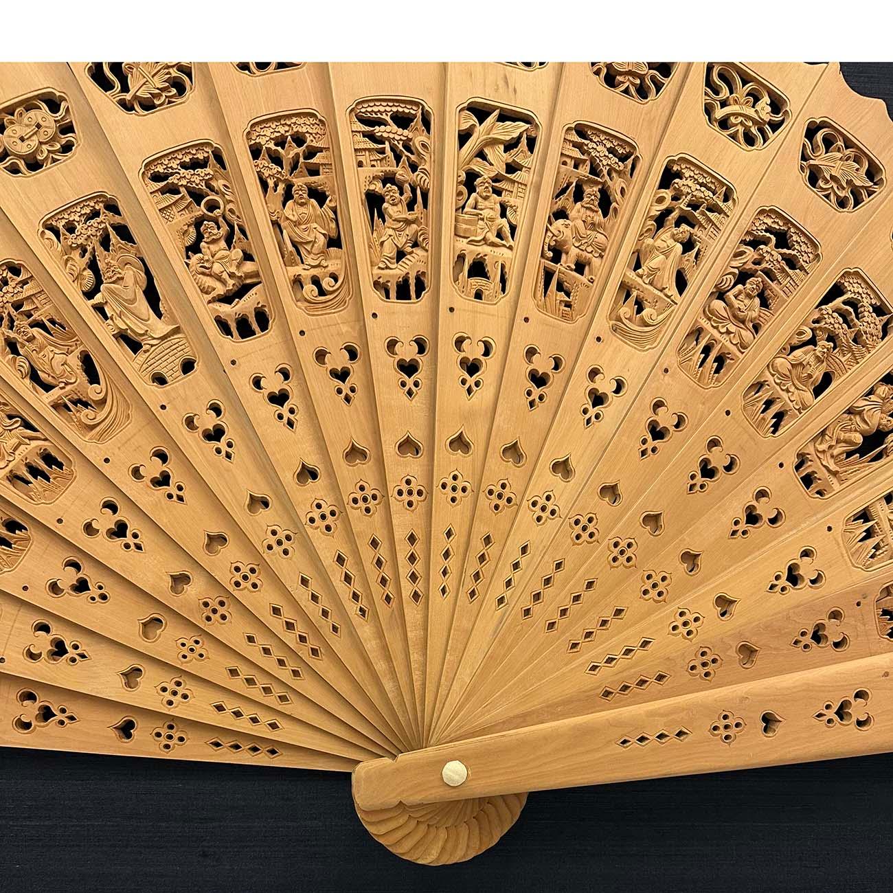 Mid-20th Century Chinese Boxwood Carved Decorative Fan For Sale 3