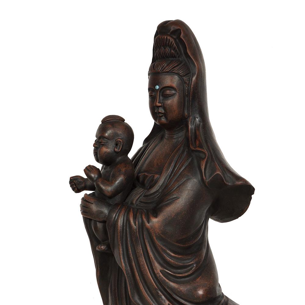 Argile Statue chinoise de Kwan Yin en argile violette sculptée du milieu du 20e siècle en vente