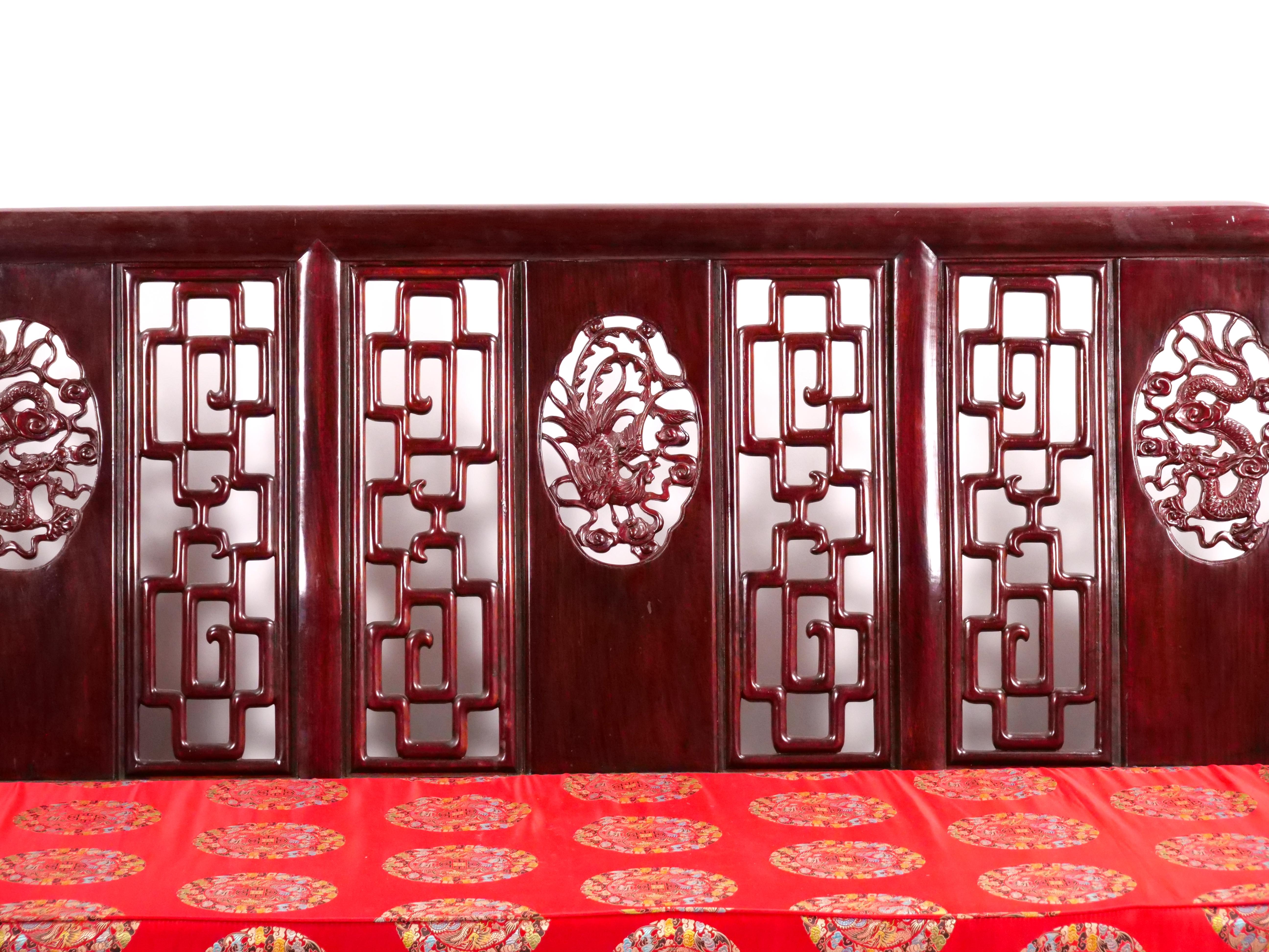 Exportation chinoise Banc long en palissandre chinois sculpté du milieu du 20e siècle, canapé en vente