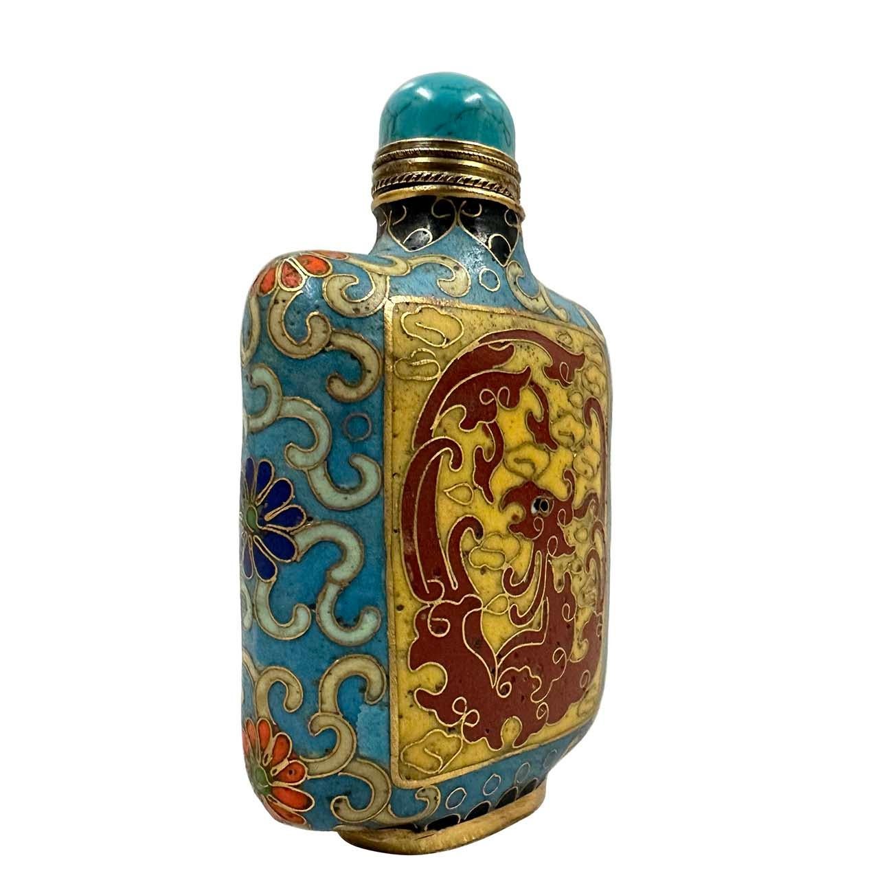 Cloisonné Tabacchiera cinese di cloisonne della metà del XX secolo con cucchiaino in vendita