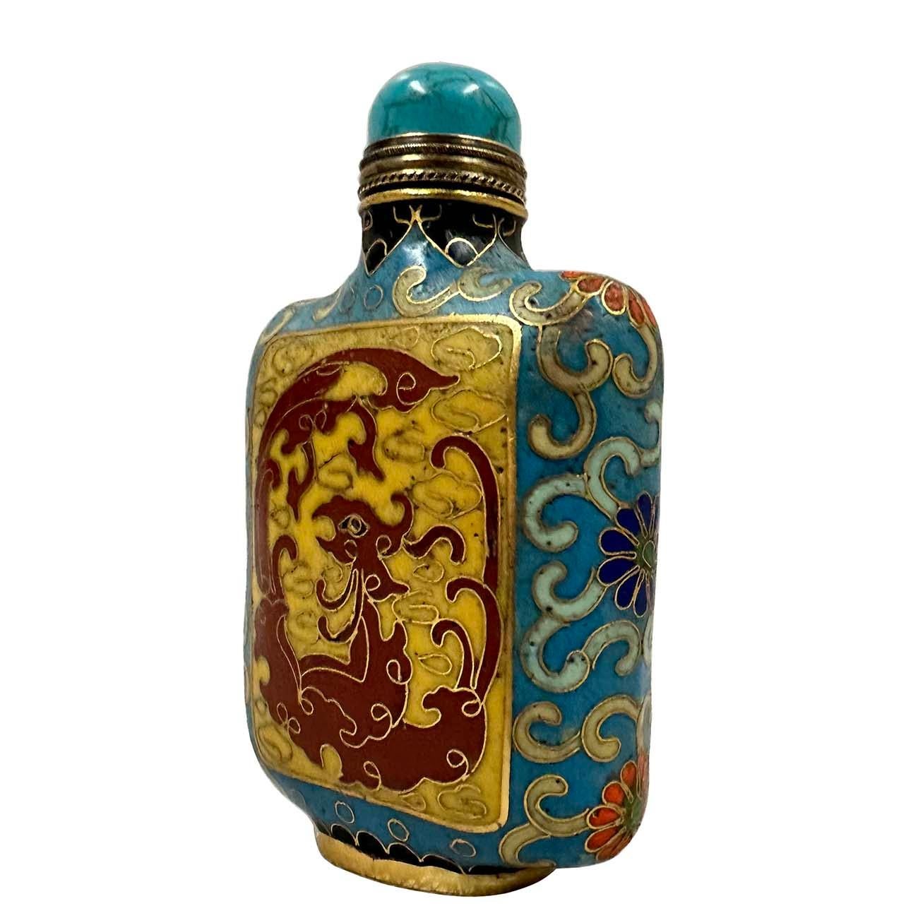 Tabacchiera cinese di cloisonne della metà del XX secolo con cucchiaino In condizioni buone in vendita a Pomona, CA