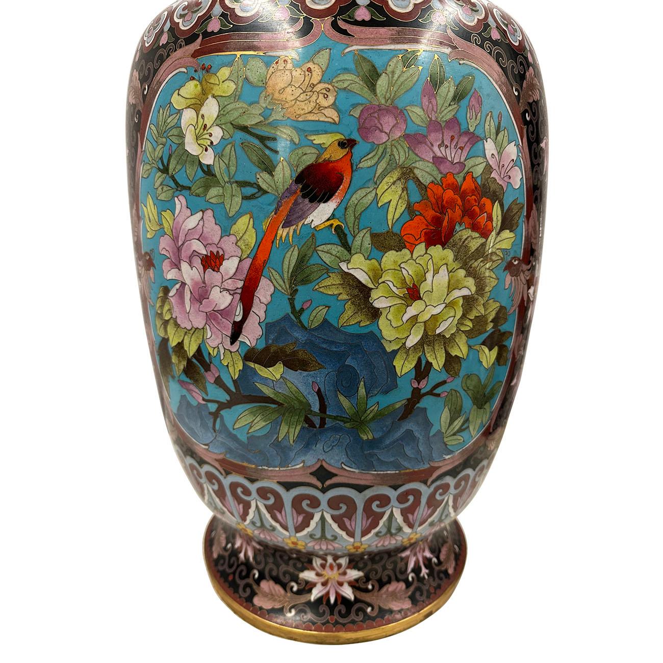 Chinesische Cloisonné-Vase aus der Mitte des 20. (Chinesischer Export) im Angebot