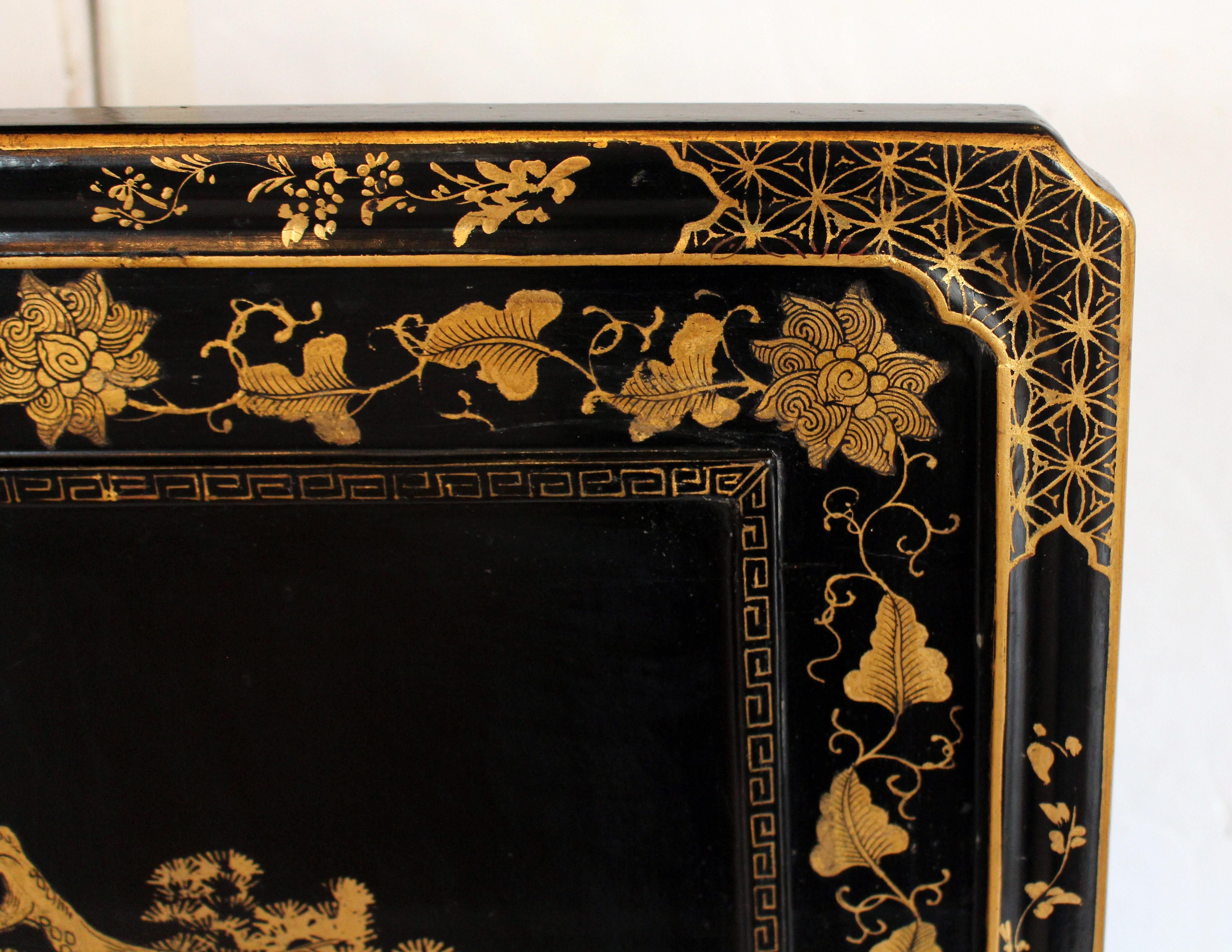 Mid-20th Century Chinese Export Lacquered Fire Screen 1
