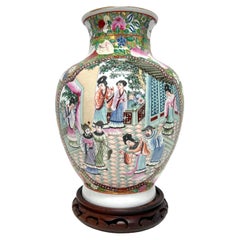 Mitte des 20. Jahrhunderts Chinesisch Export Porzellan Hand gemalt Vase auf Stand