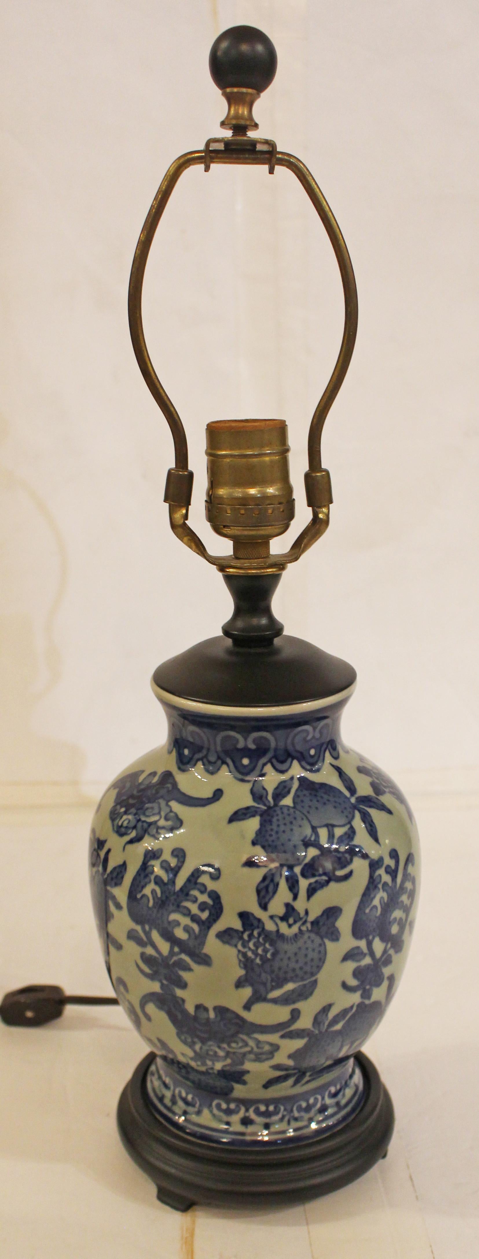 Mid-20th Century Chinese Export Porcelain Vase Mounted as Lamp In Good Condition For Sale In Chapel Hill, NC