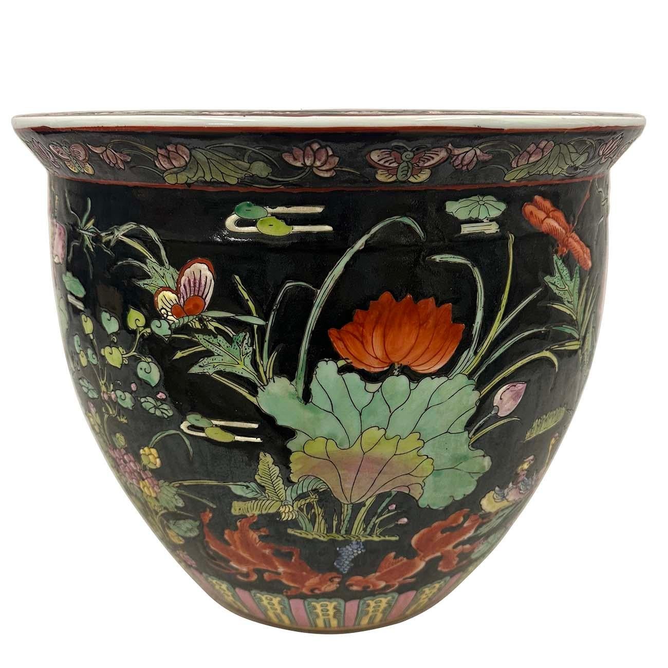 20ième siècle Bracelet/plante chinois Famille Noire en porcelaine du milieu du 20e siècle en vente