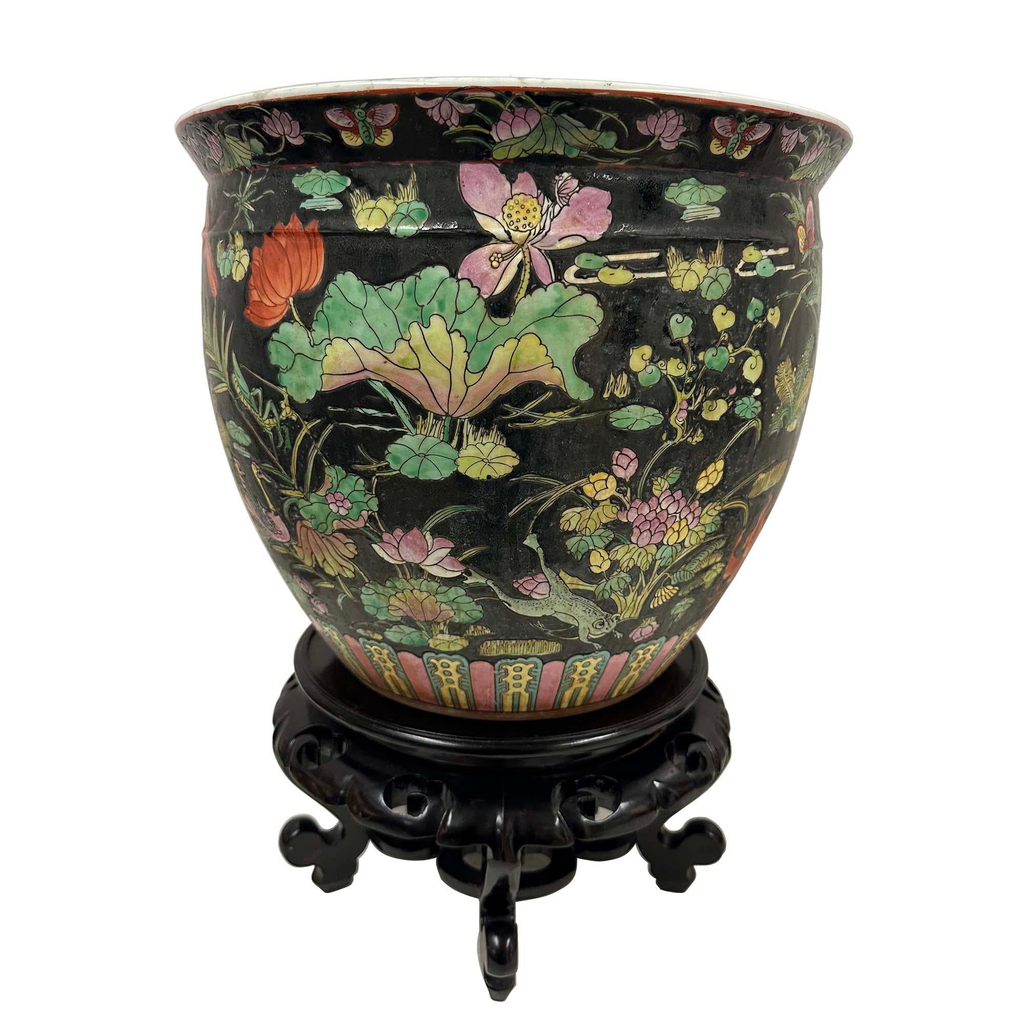 Chinesische Famille Noire-Porzellan-Fischschale/Pflanzgefäß, Mitte des 20. Jahrhunderts im Angebot 3