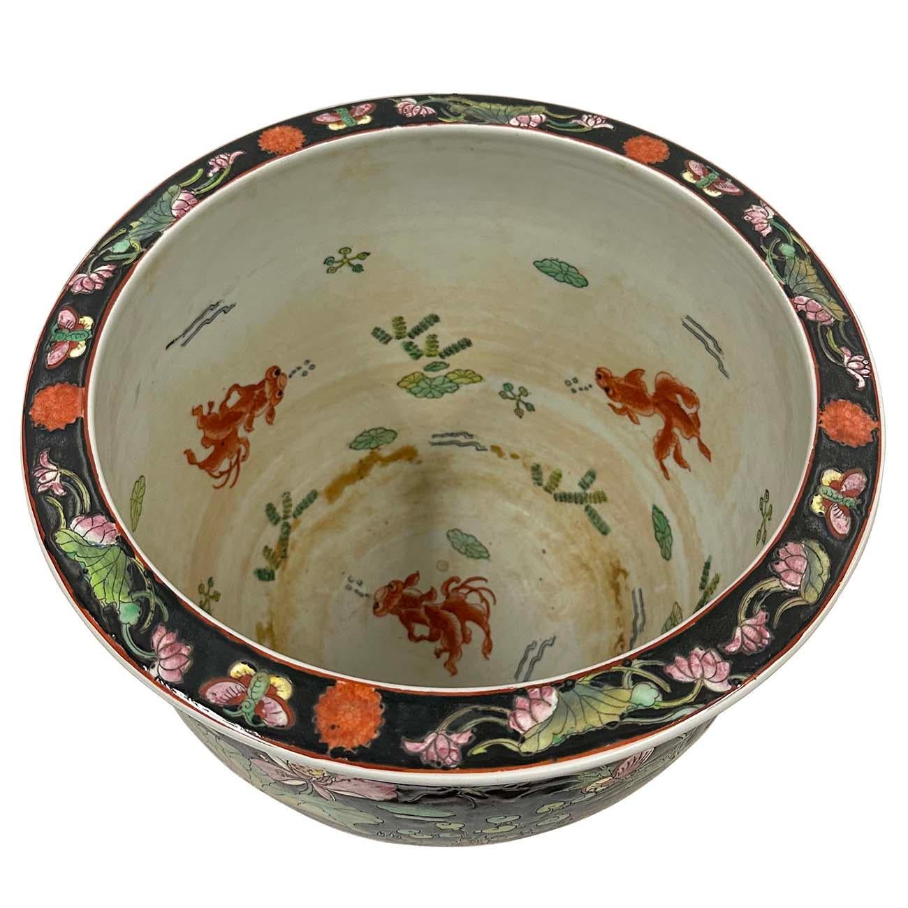Bracelet/plante chinois Famille Noire en porcelaine du milieu du 20e siècle en vente 1