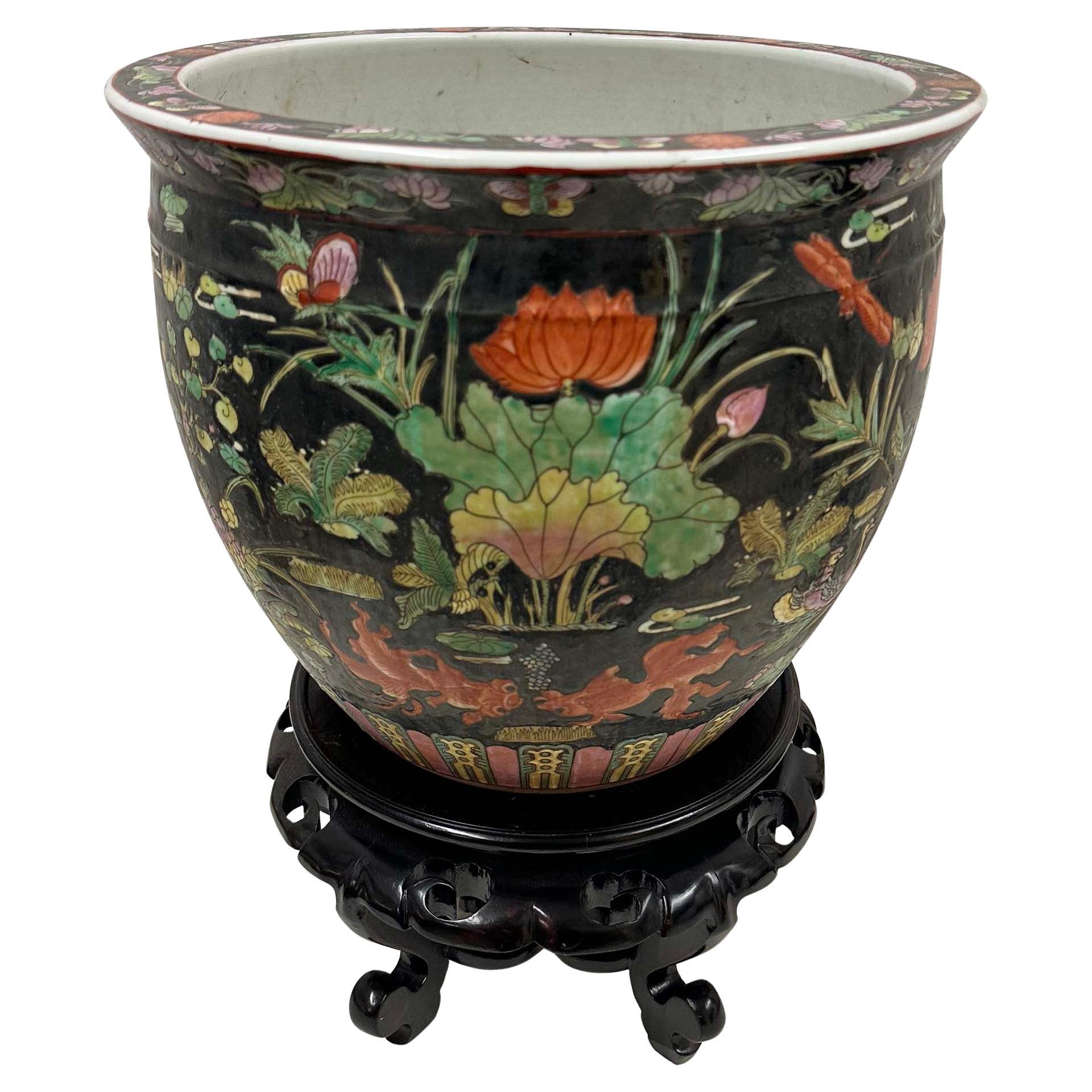 Chinesische Famille Noire-Porzellan-Fischschale/Pflanzgefäß, Mitte des 20. Jahrhunderts im Angebot