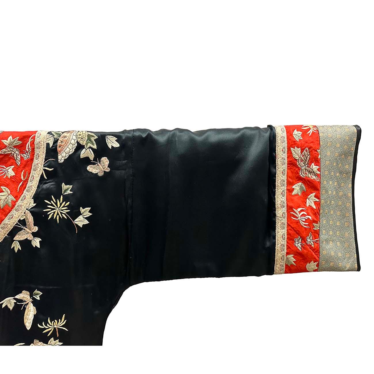 Embroidered Mid-20th Century Chinese Hand embroidered Jacket, Gua Zi For Sale