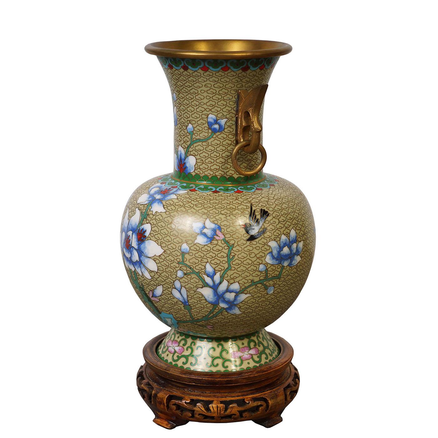 Cloissoné Mid-20th Century Chinese Hand Made Floral Cloisonne Vase For Sale