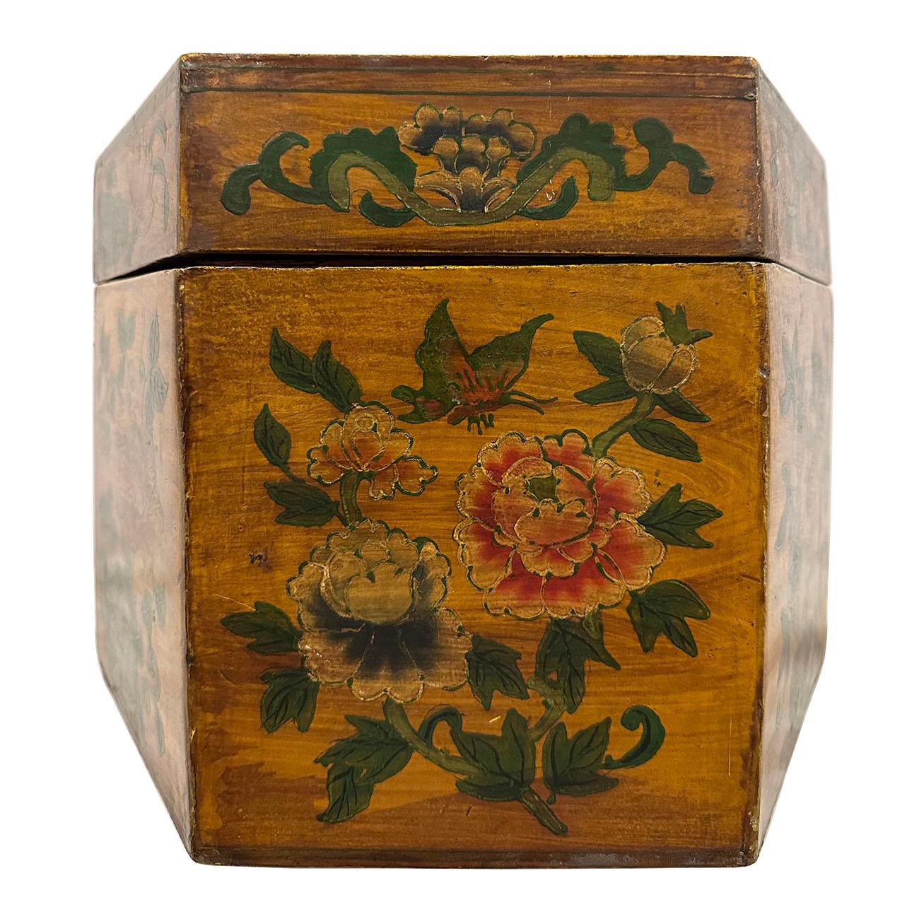 Mid 20th Century Chinese Hand Painted Sewing Box, Jewelry Box For Sale 1