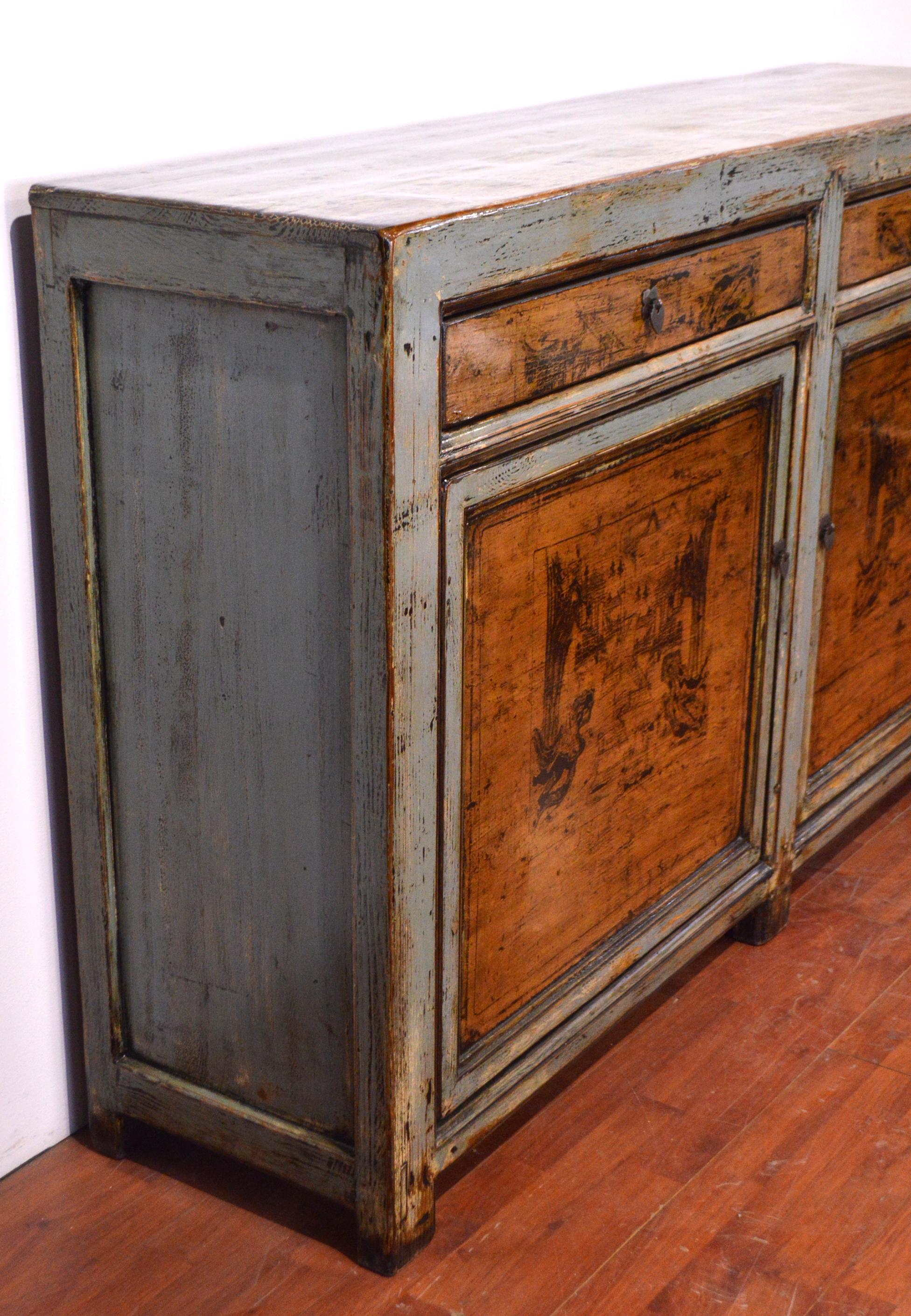 Mid-20th Century Chinese Lacquered Elm Buffet In Good Condition For Sale In CILAVEGNA, IT