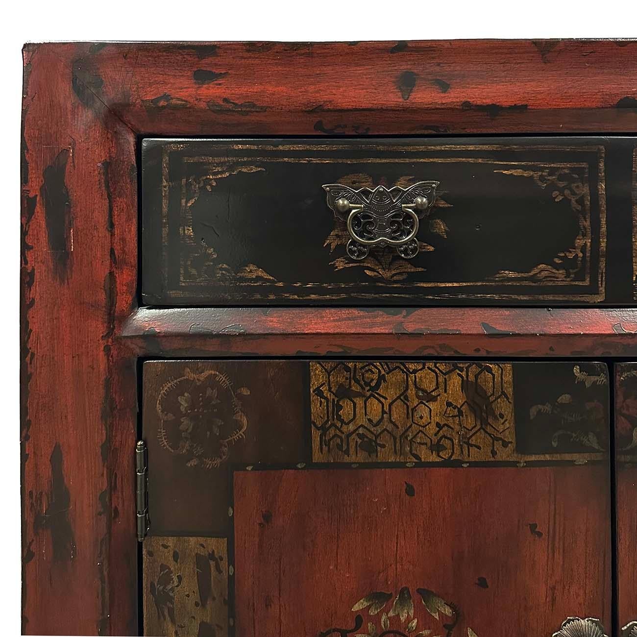 Chinesischer bemalter Konsolentisch mit Reproduktion aus der Mitte des 20. Jahrhunderts, Sideboard im Zustand „Gut“ in Pomona, CA