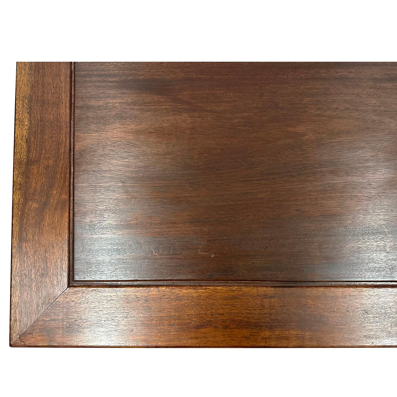 Mid-20th Century Chinese Rosewood Carved Coffee Table In Good Condition In Pomona, CA