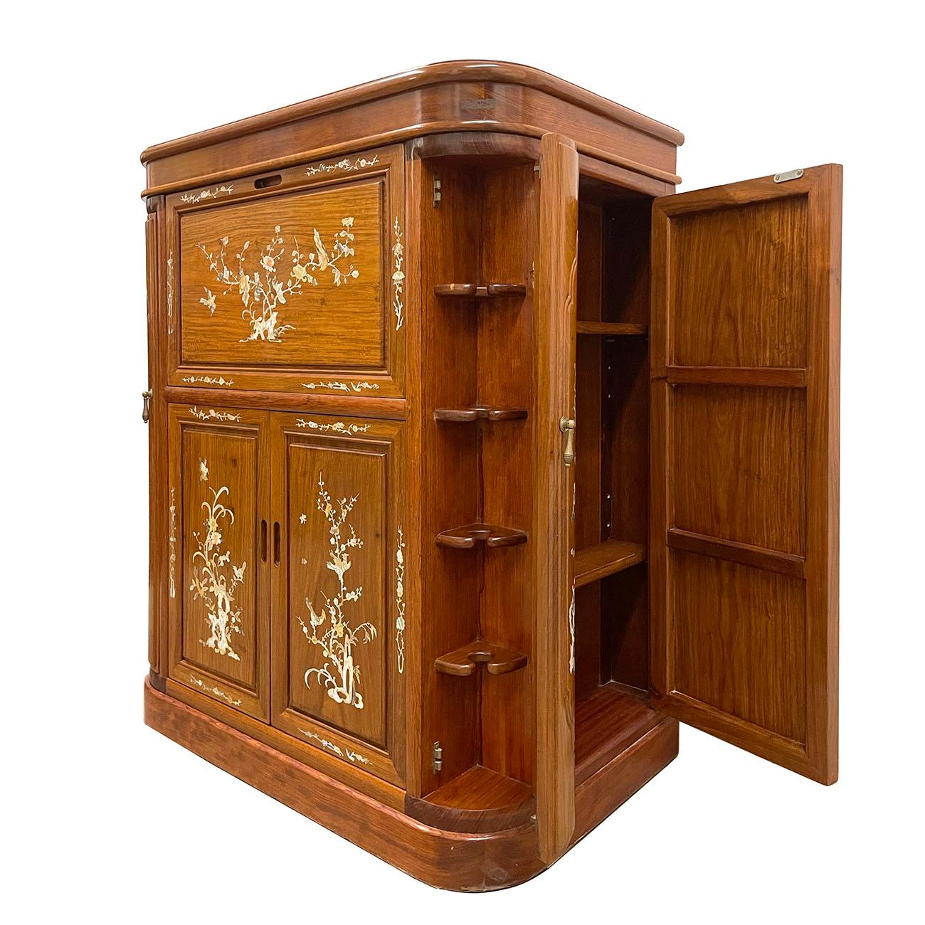 Mid-20th Century Chinese Rosewood Mother of Pearl Inlay Expandable Wine Cabinet In Good Condition In Pomona, CA