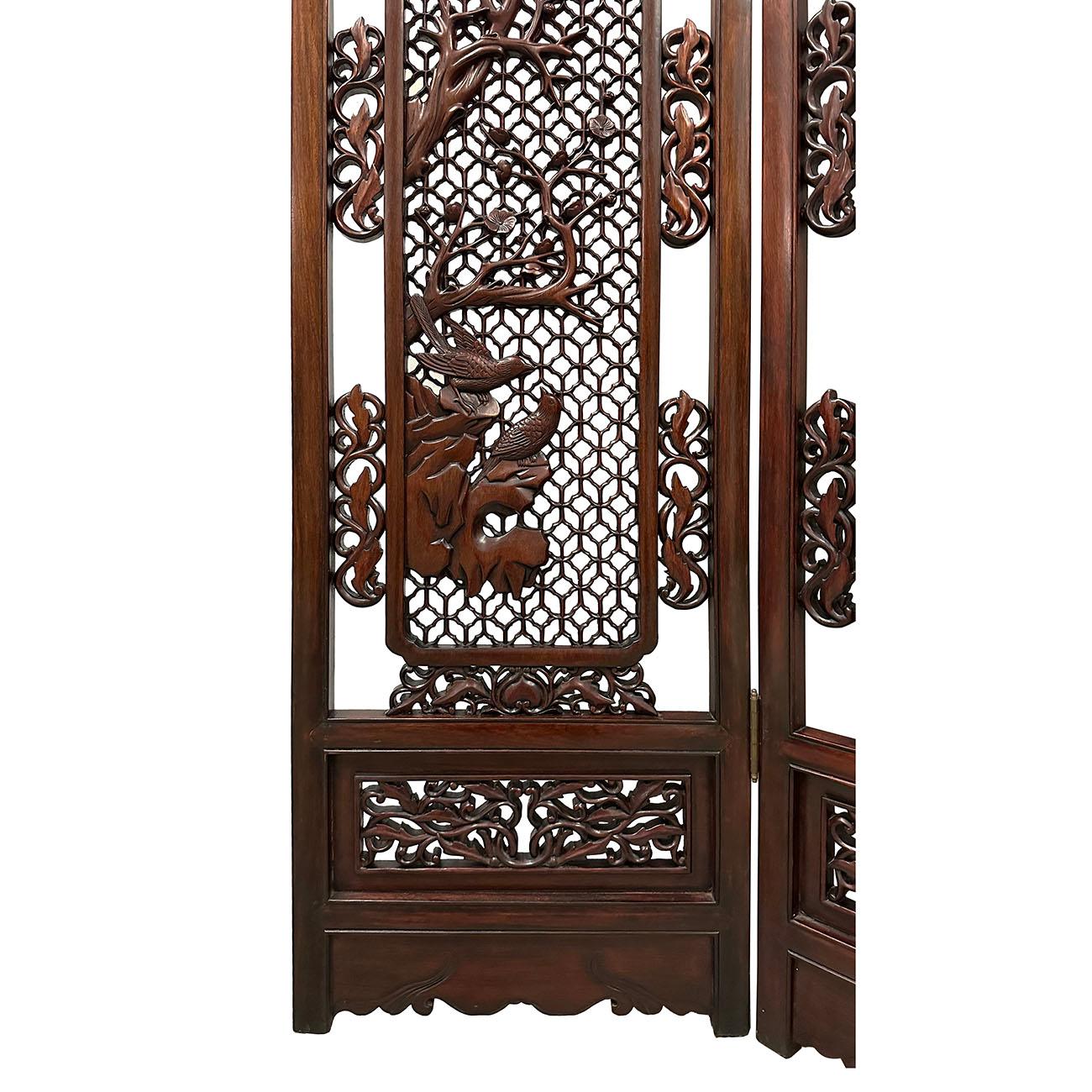 Mid-20th Century Chinese Rosewood Open Carved Screen/Room Divider In Good Condition For Sale In Pomona, CA