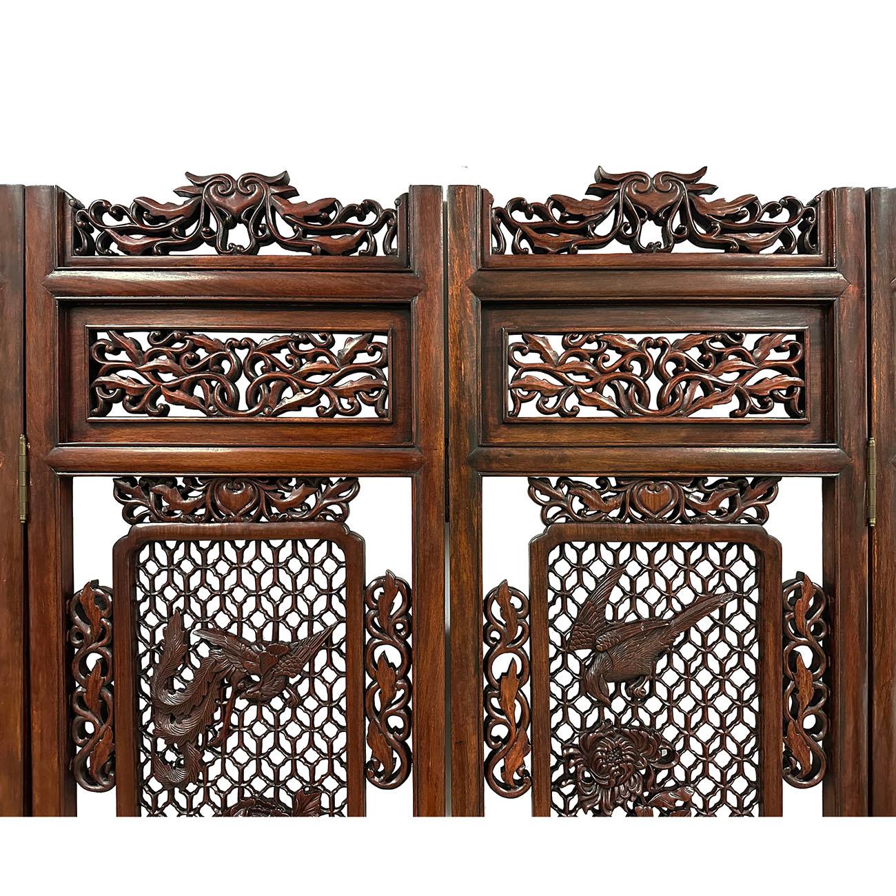 Mid-20th Century Chinese Rosewood Open Carved Screen/Room Divider For Sale 1