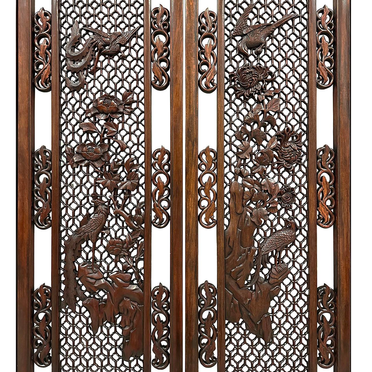 Mid-20th Century Chinese Rosewood Open Carved Screen/Room Divider For Sale 2