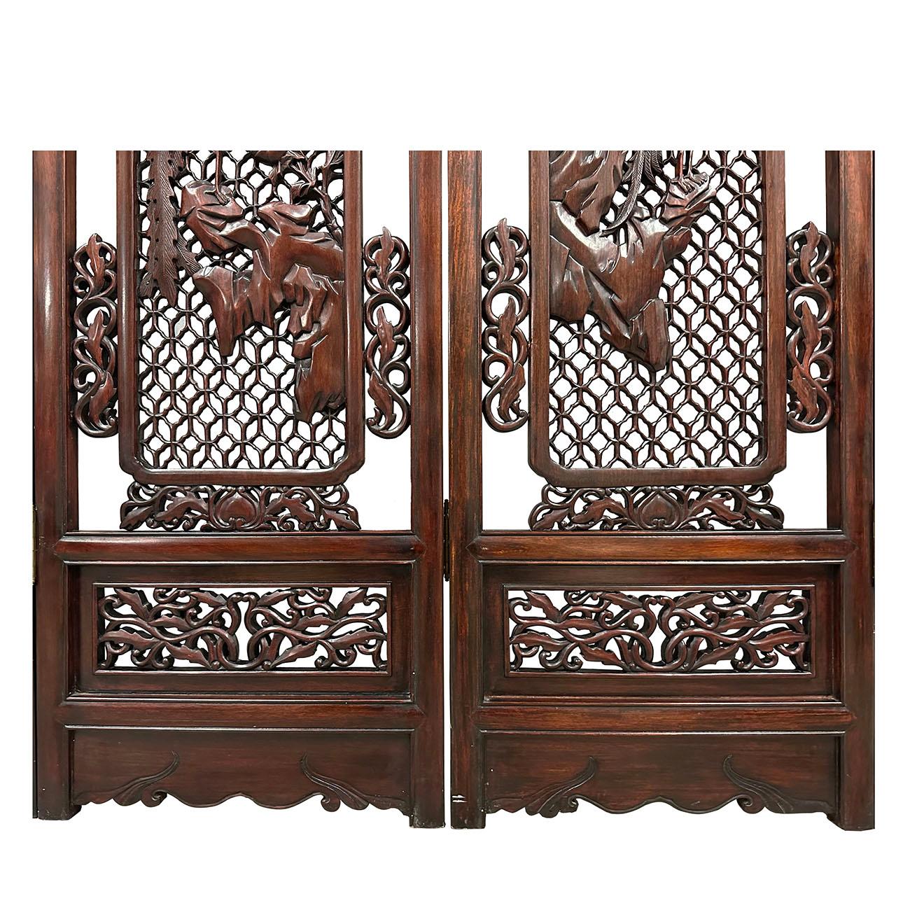 Mid-20th Century Chinese Rosewood Open Carved Screen/Room Divider For Sale 3