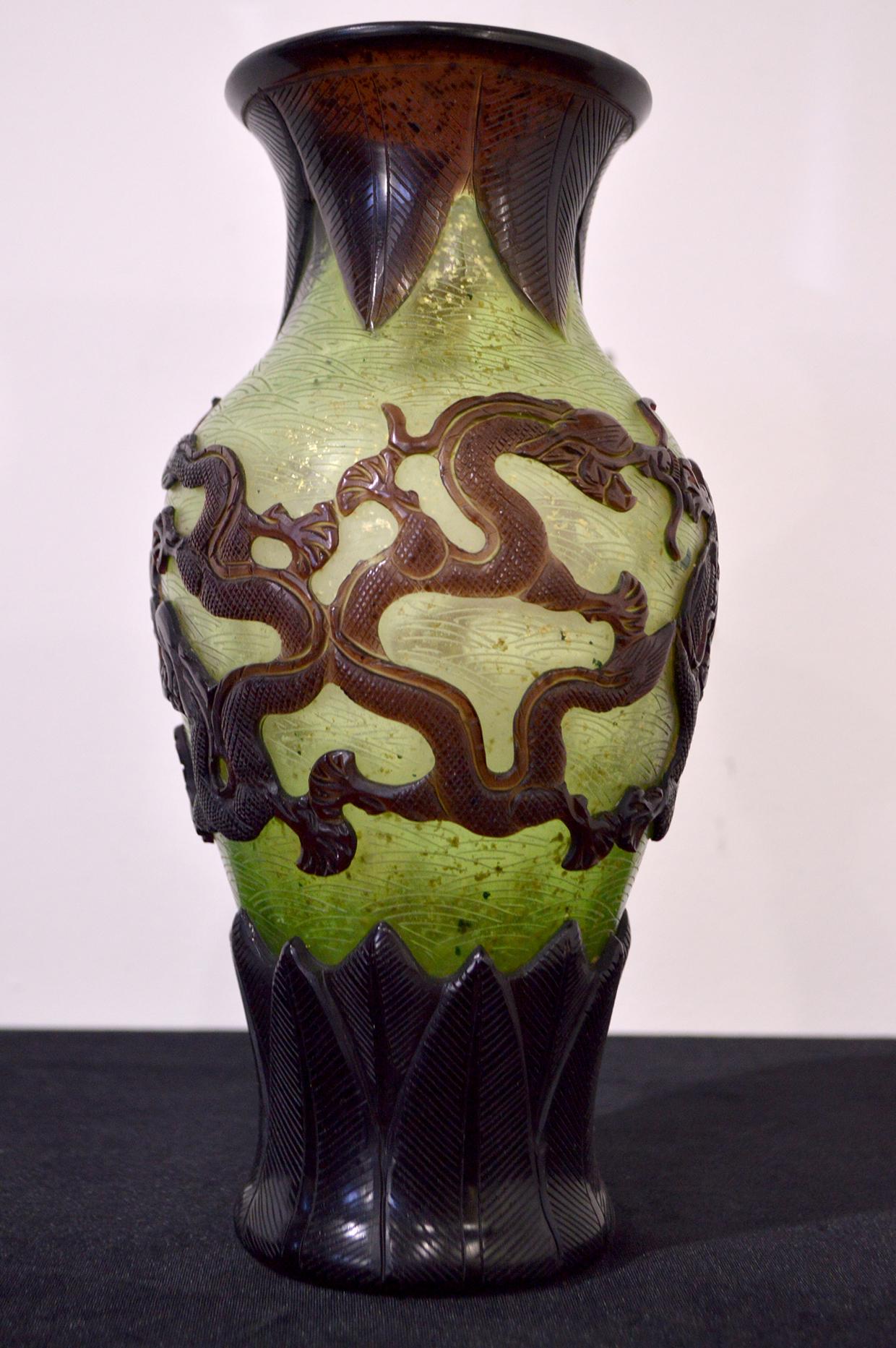 Hand-Carved Mid-20th Century Chinese Vase in Etched Glass and Gold Leaf