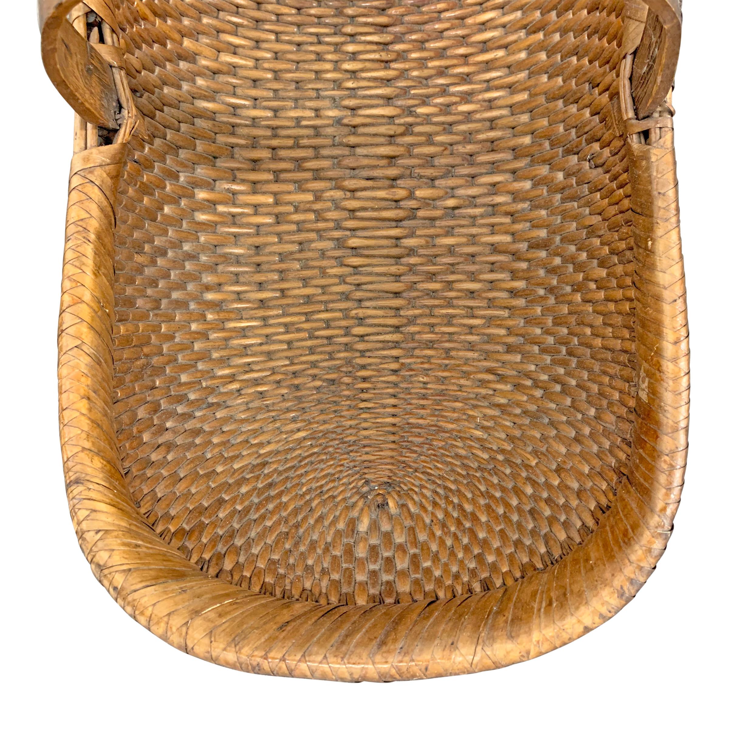 Rustic Mid-20th Century Chinese Woven Reed Basket For Sale