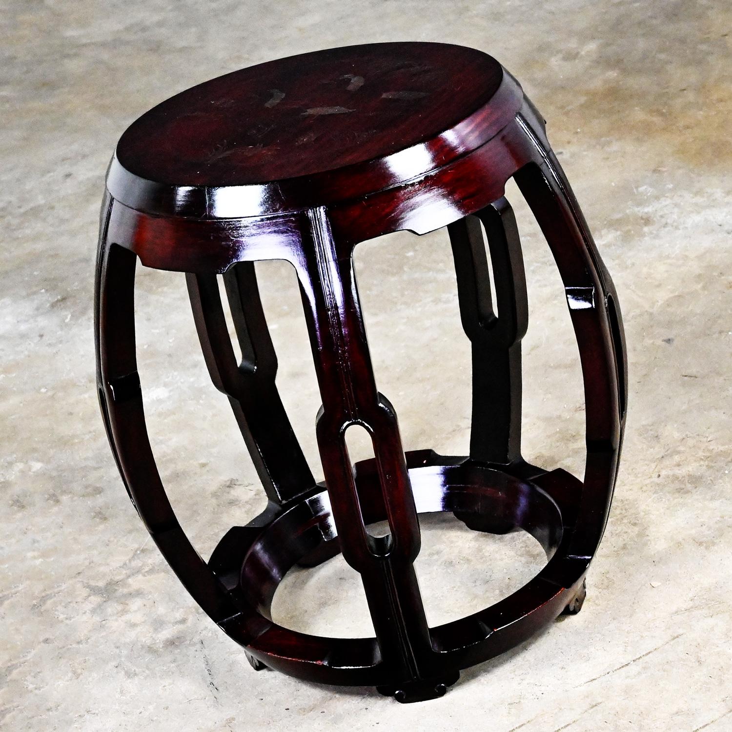 Mid 20th Century Chinoiserie Asian Rosewood Barrel Drum Table or Garden Stool For Sale 8