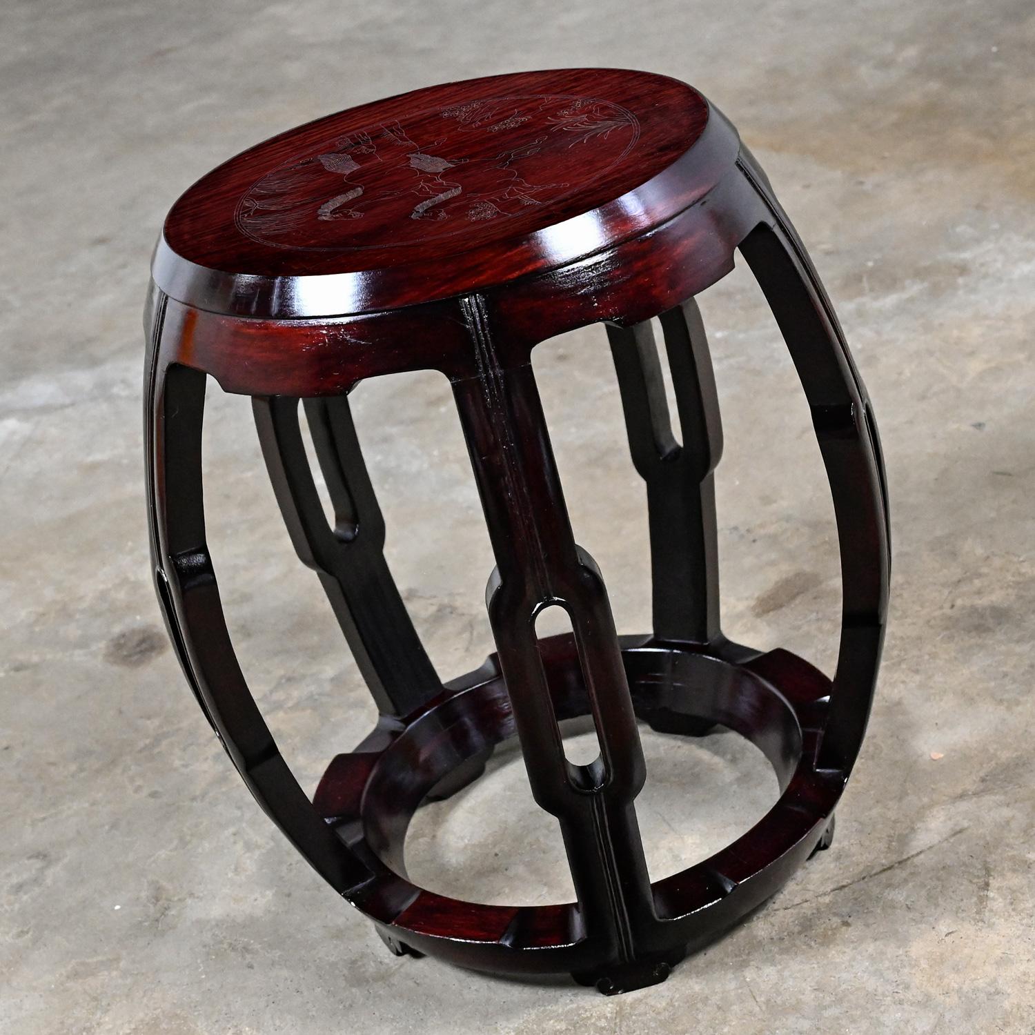 Unknown Mid 20th Century Chinoiserie Asian Rosewood Barrel Drum Table or Garden Stool For Sale
